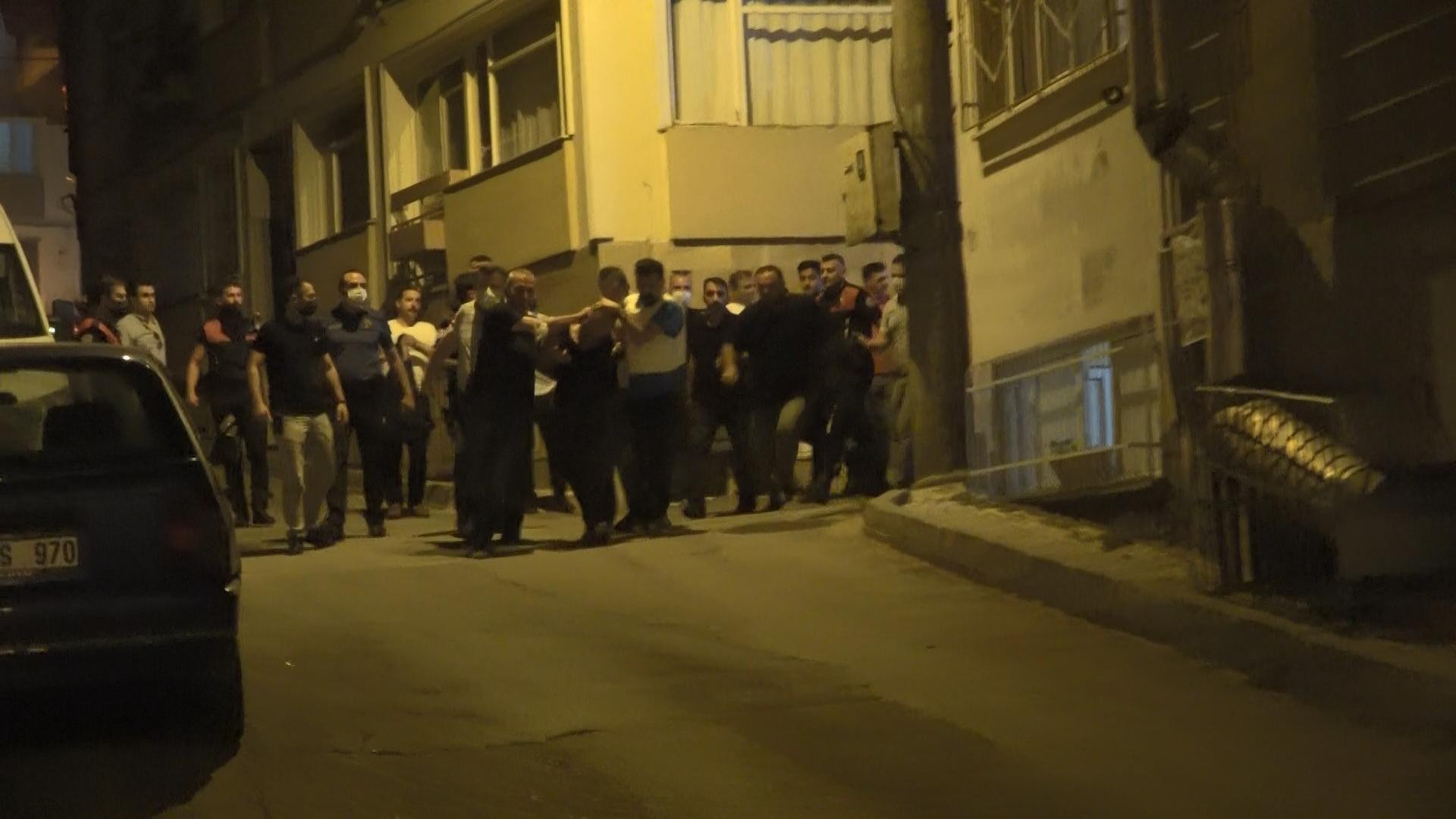 Polis aracına pompalı ile ateş açıp, kılıçla direnen şüpheli operasyonla yakalandı