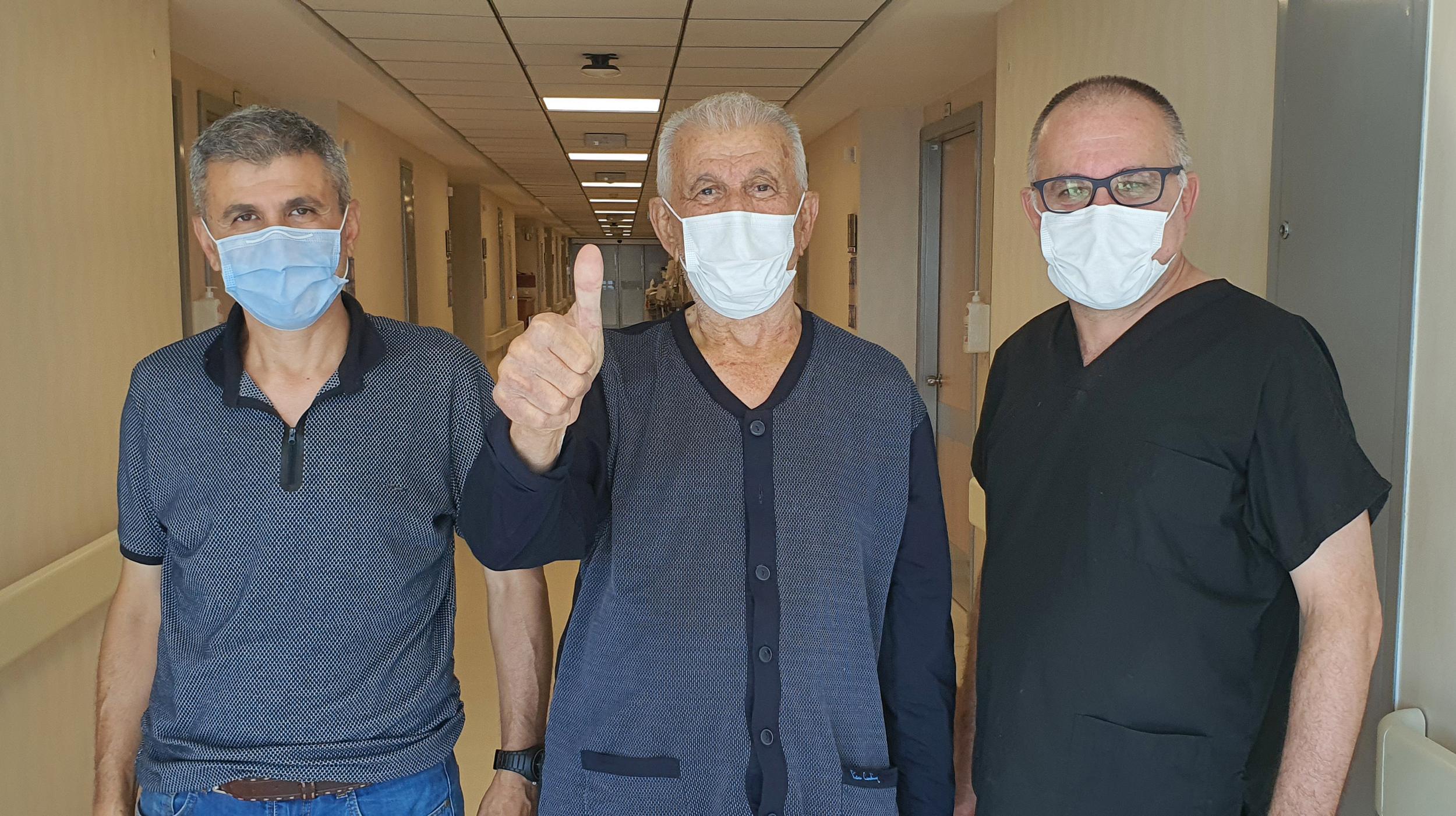 Ameliyattan kaçan hastası için doktoru imkansızı başardı; 3 santimlik kesiden kalbini onardı