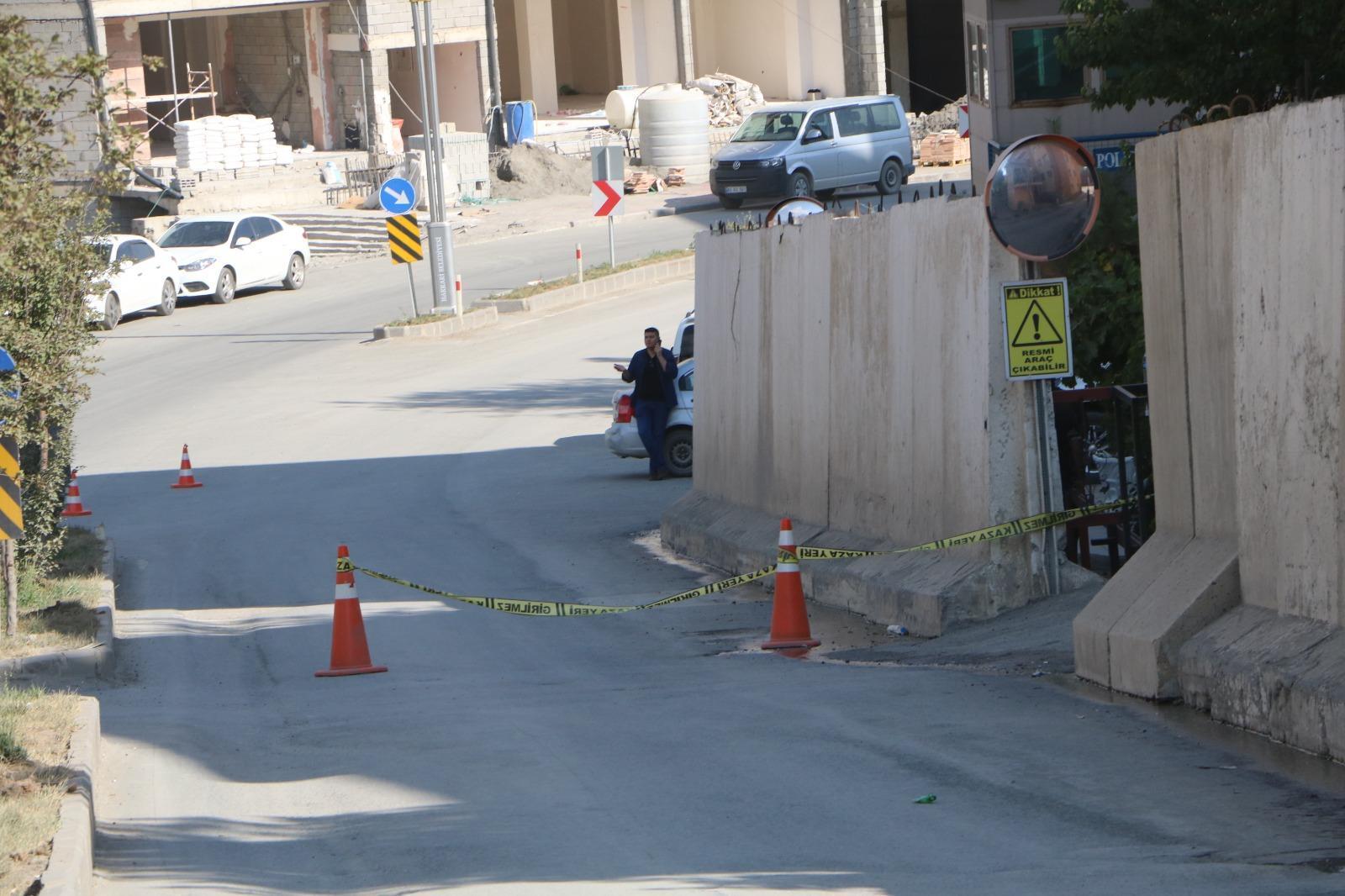 Hakkari Emniyet Müdür Yardımcısı Cevher, polis memurunun saldırısında şehit oldu