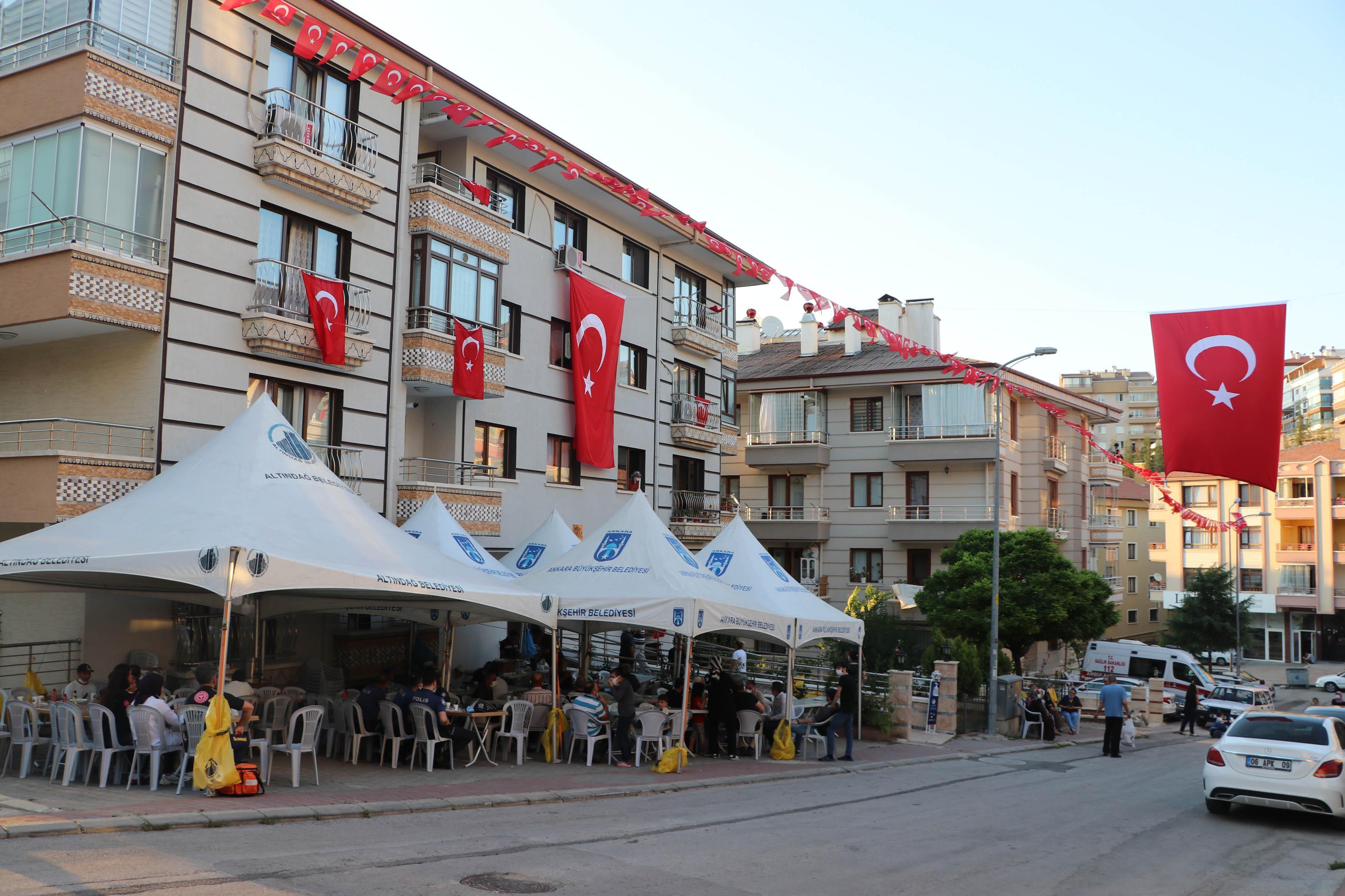 Hakkari Emniyet Müdür Yardımcısı Cevher, polis memurunun saldırısında şehit oldu