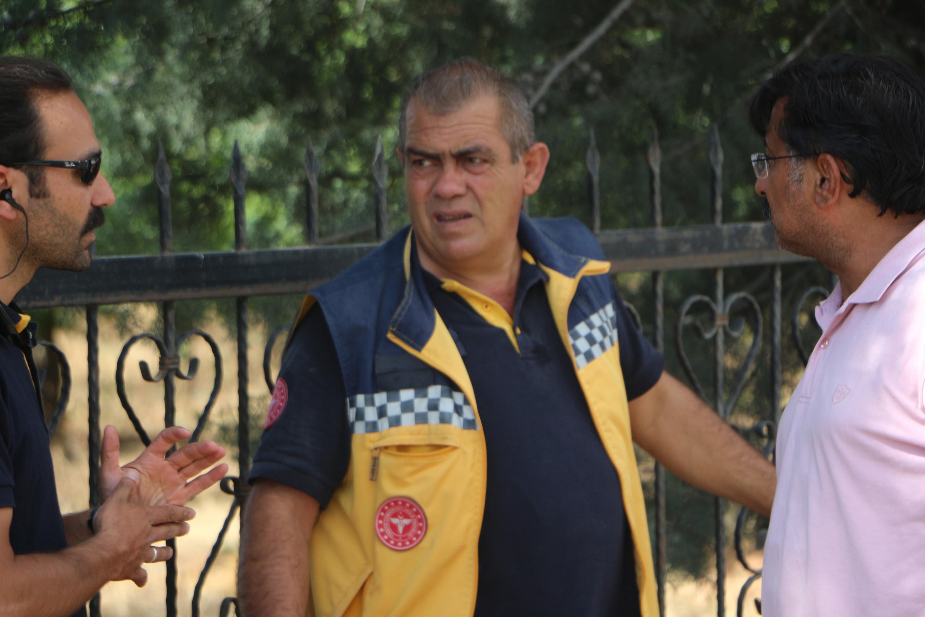 Hasta nakledilen ambulanstaki yangını sürücü söndürdü