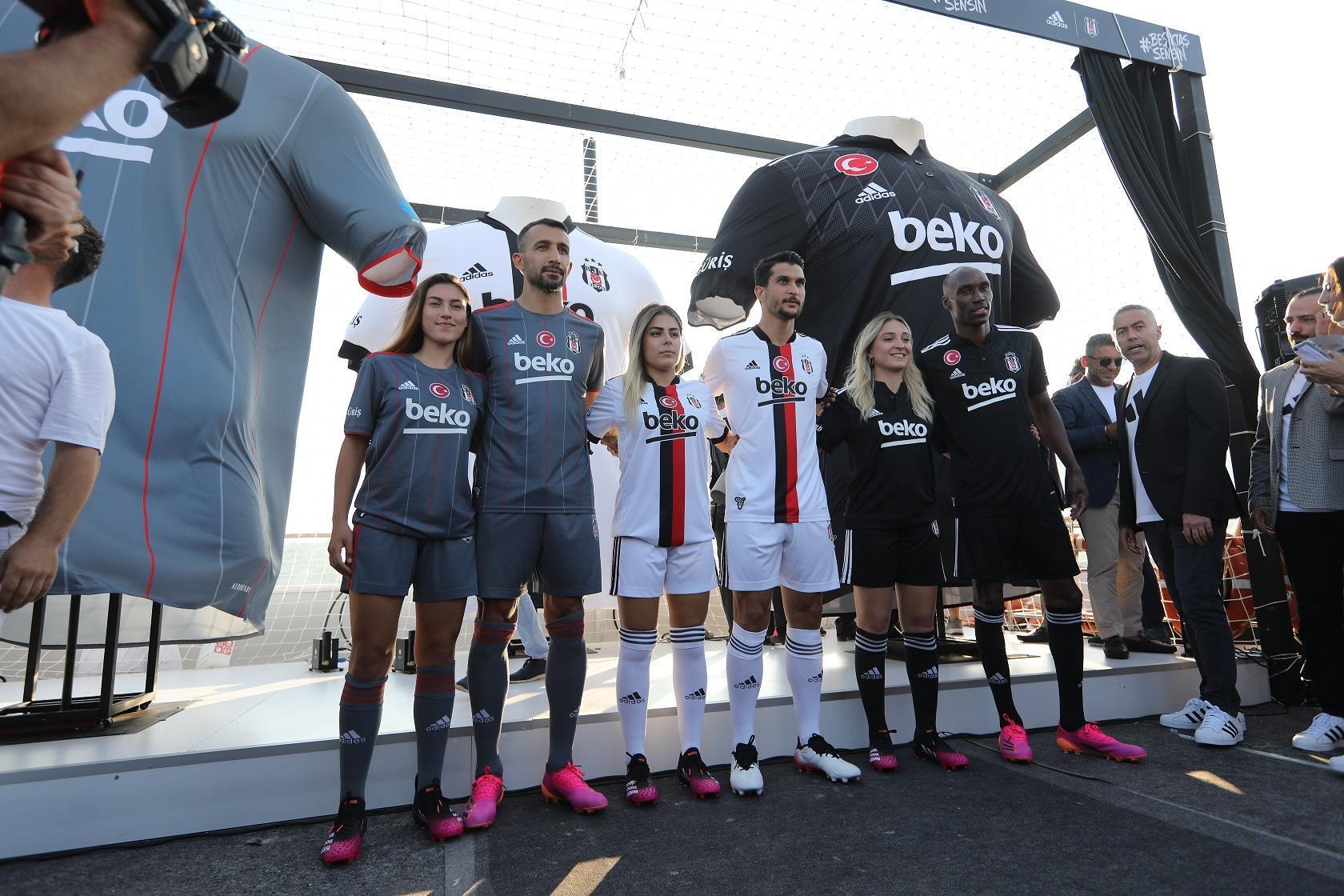 Beşiktaşın yeni sezon formaları tanıtıldı