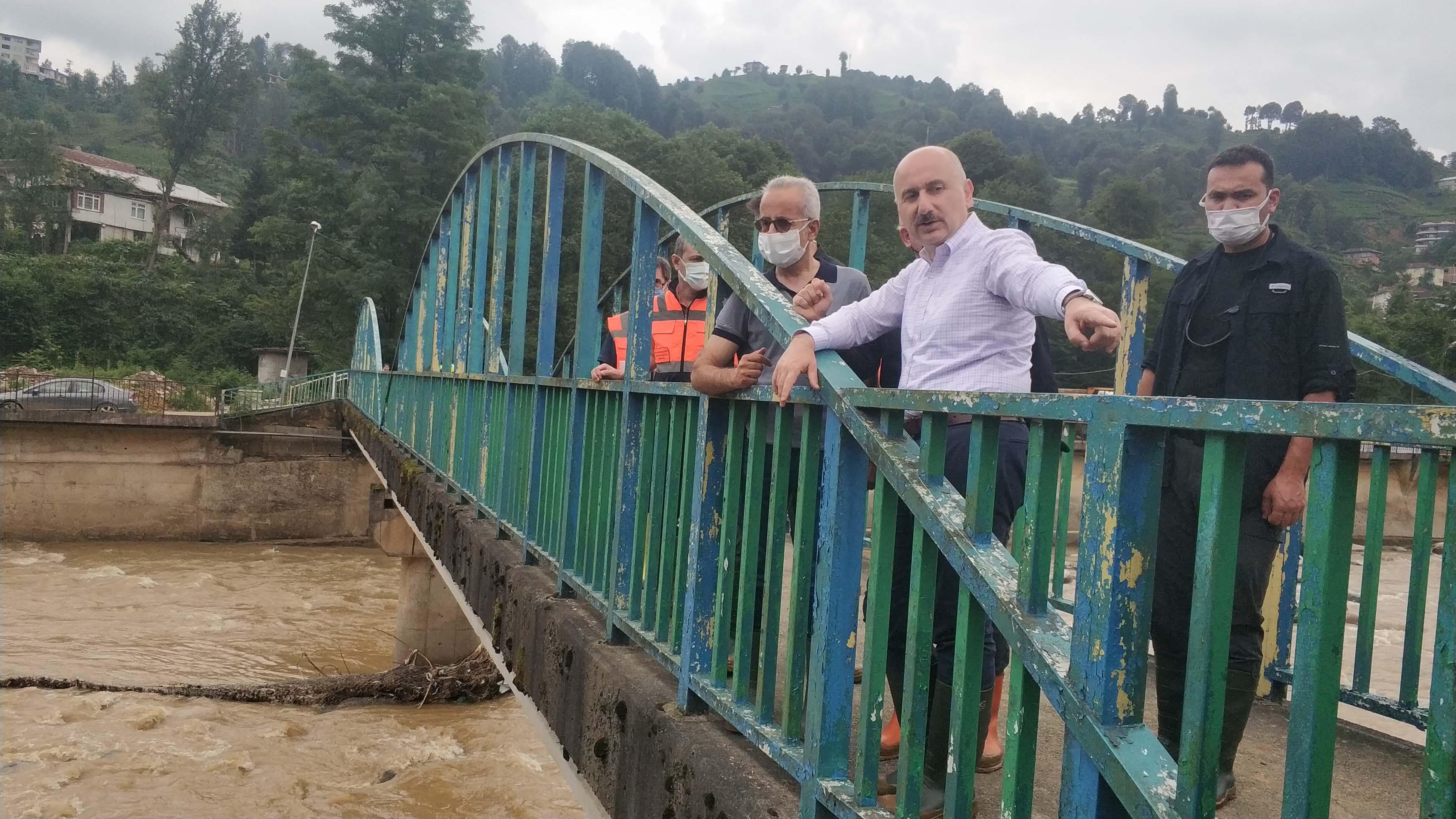 Rize’de selin izleri siliniyor, kayıp 2 kişi aranıyor