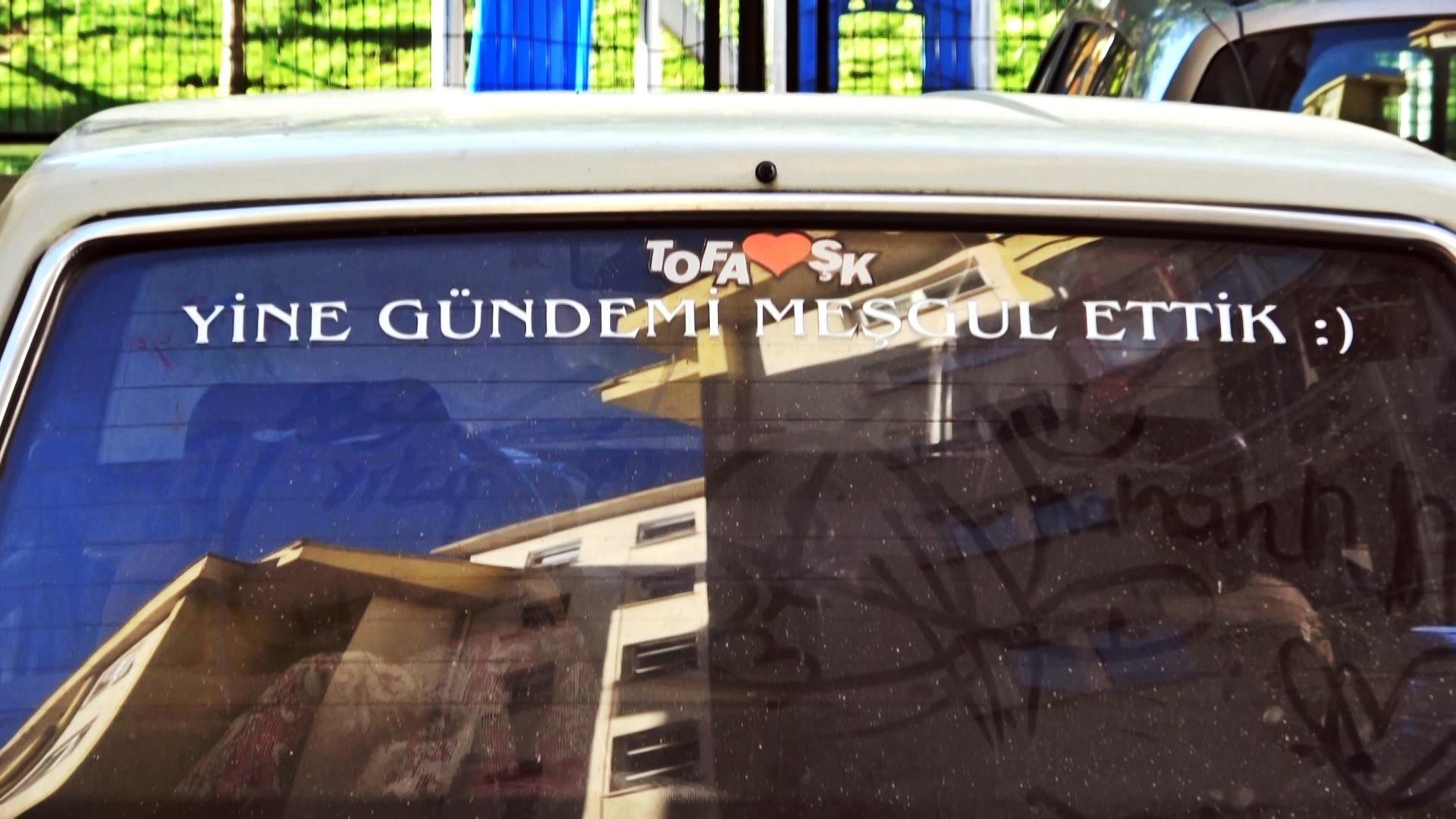 Otomobilde uyurken yakalandı; Ne yapıyorsun sorusuna Uyumuşum cevabını verdi