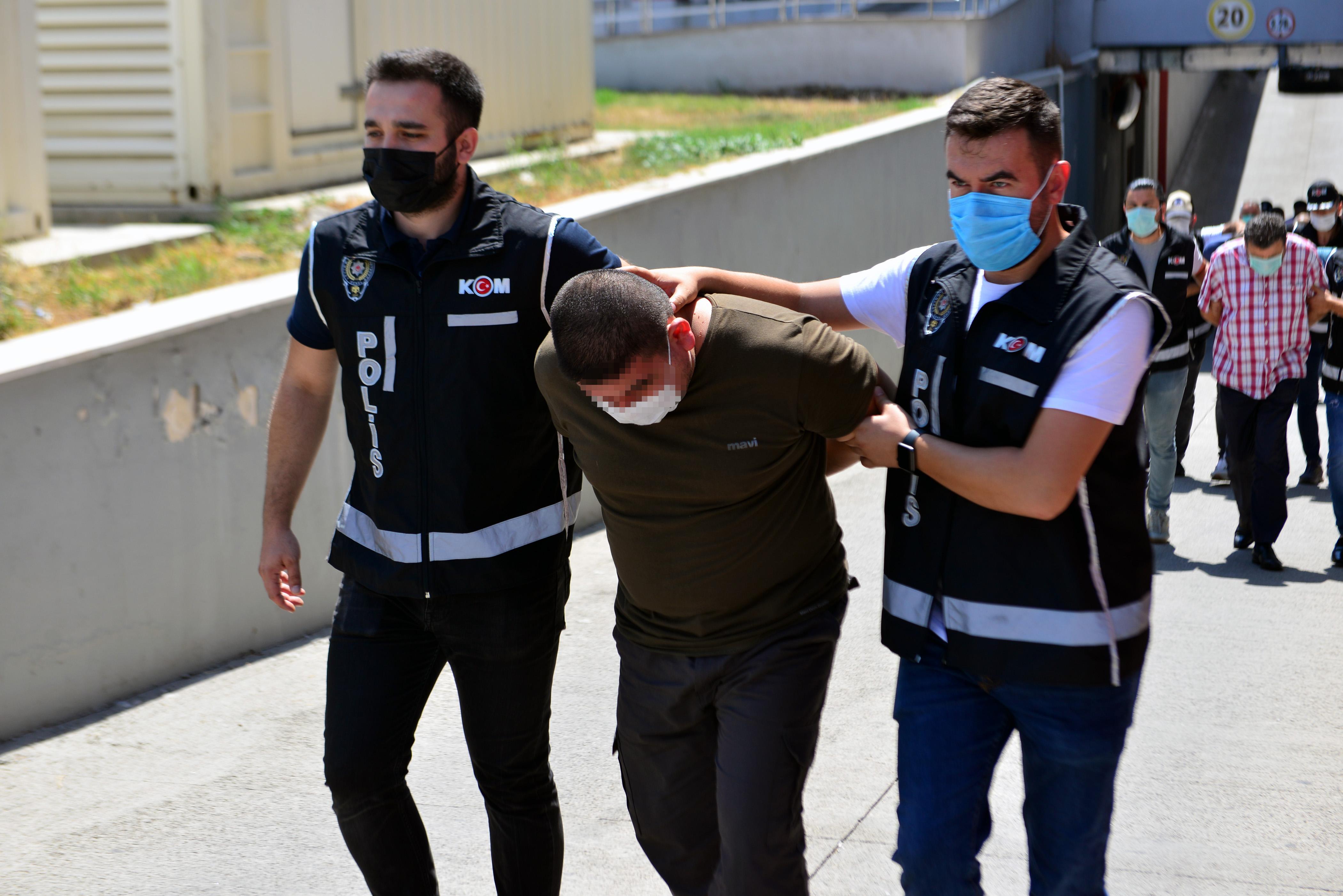 Şirinler çetesi yöneticisinin evinde ‘Sedat Peker’ yazılı tespih