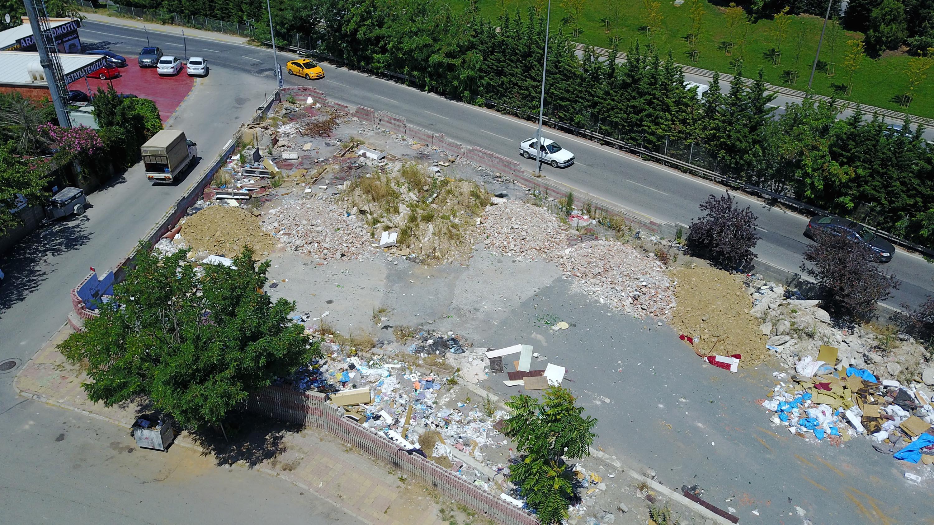 Ataşehirde mahalle ortasında korku alanı