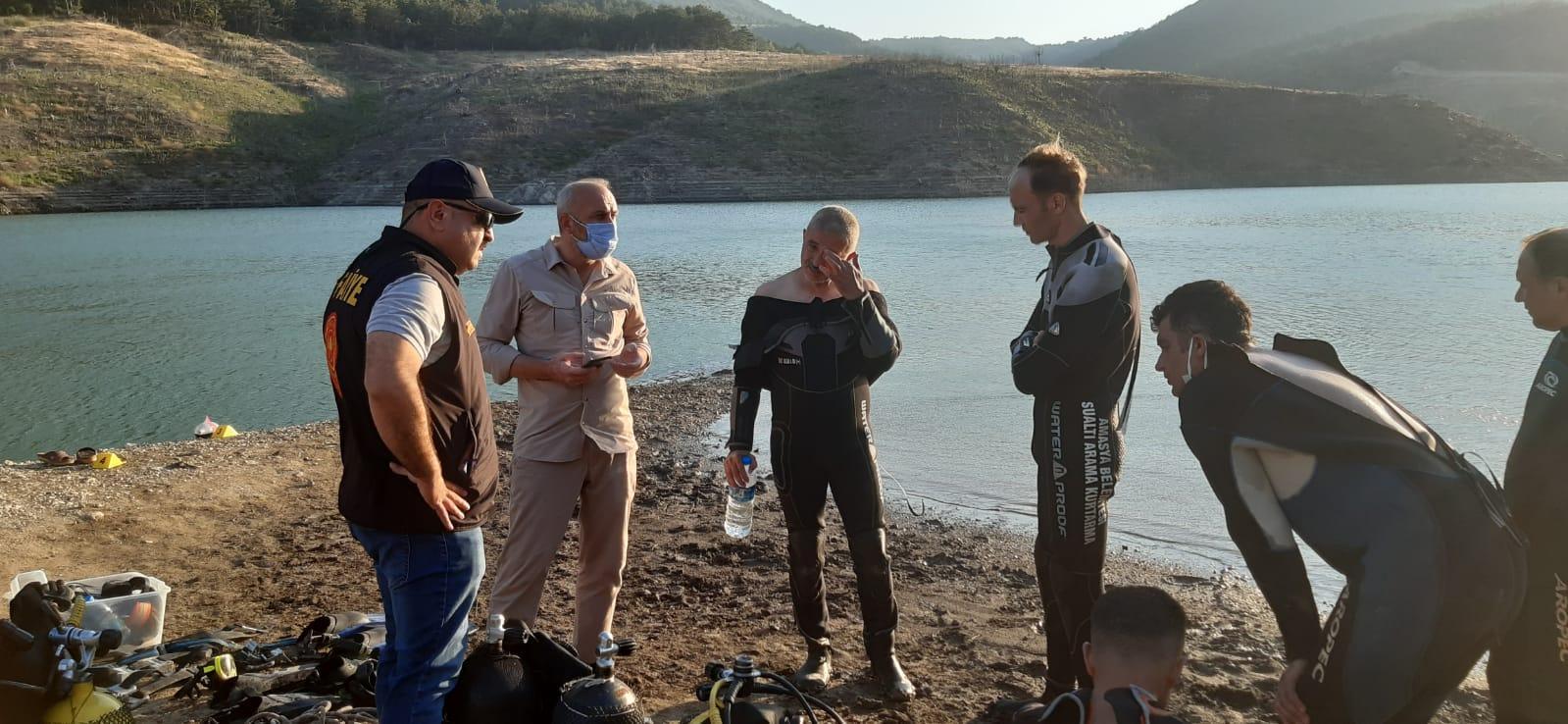 Baraja düşen çocuğu kurtarmak için suya giren aynı aileden 5 kişi boğuldu