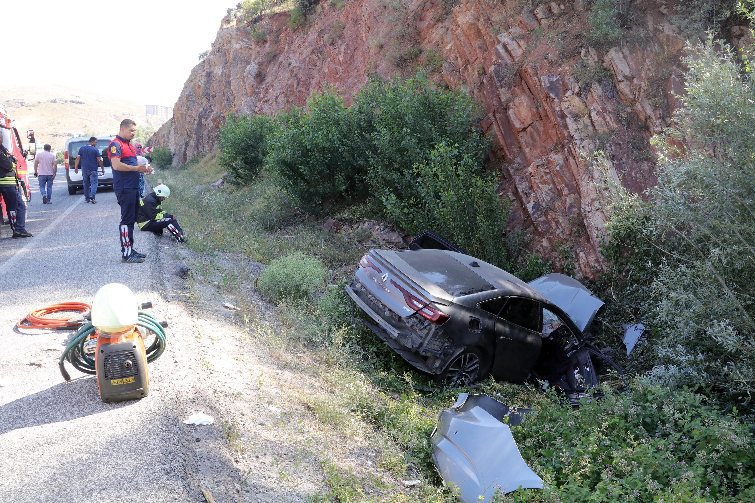 Bayram tatili yolunda kaza: 1 ölü, 4 yaralı
