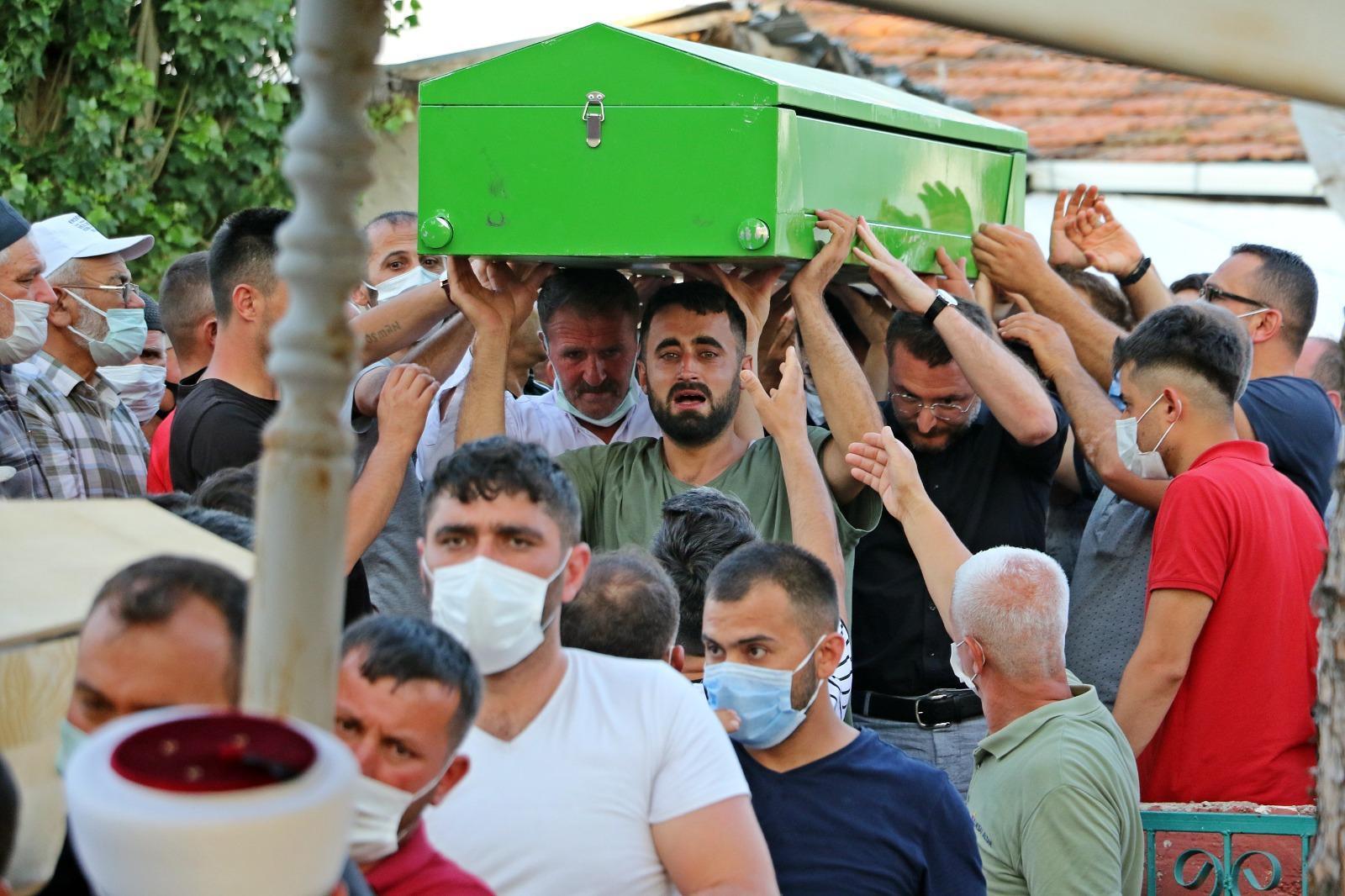 Aynı aileden 5 kişinin boğulduğu baraj gölüne inen yol kapatıldı