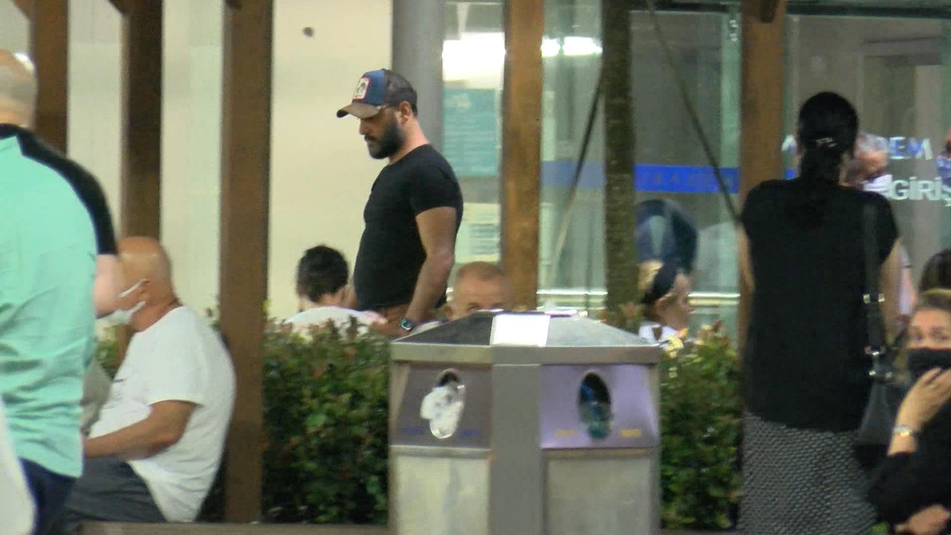 Sanatçı Alişanın kardeşi hayatını kaybetti