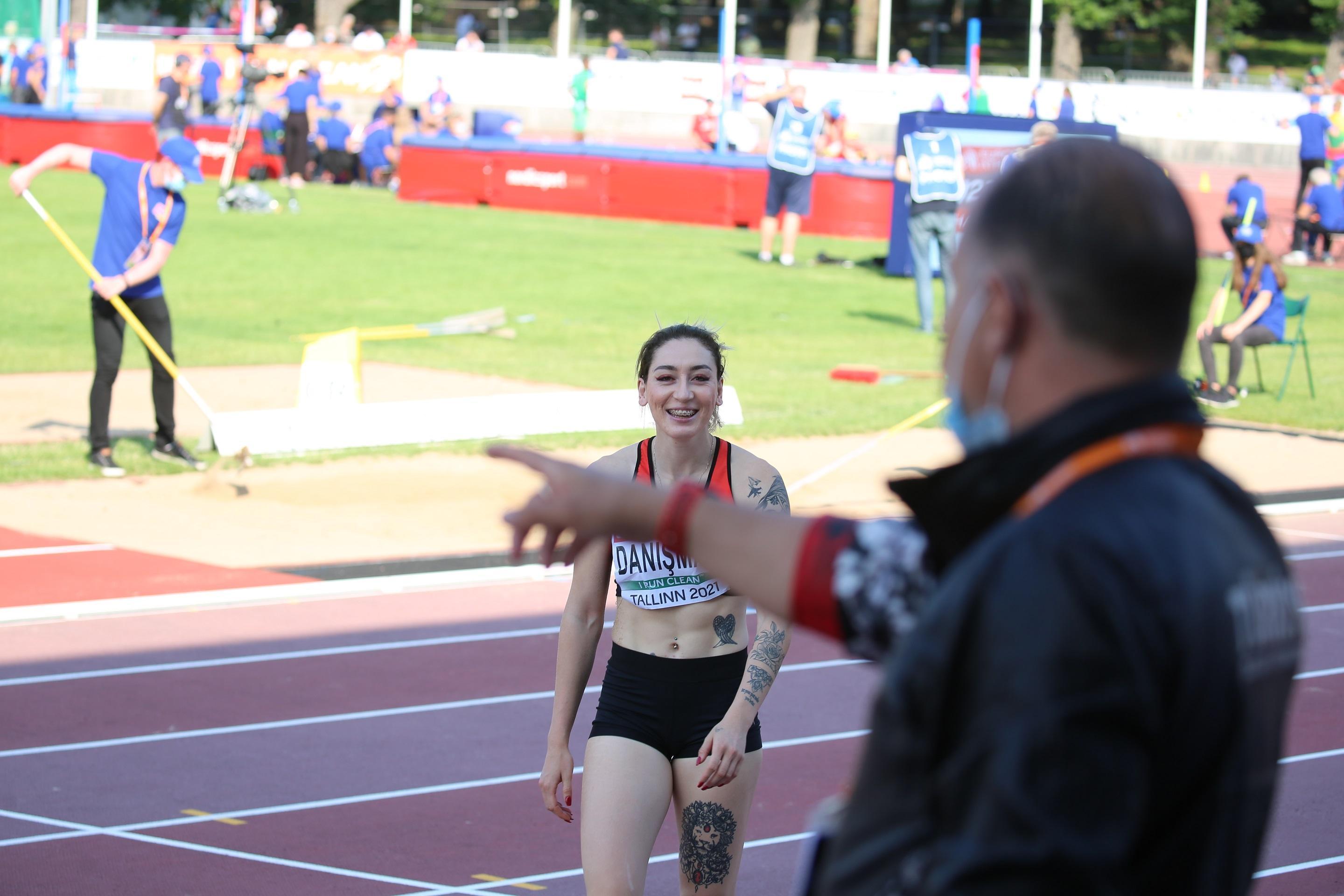 Rekortmen atlet Tuğba Danışmaz: Zor günlerimde kimse yanımda olmadı