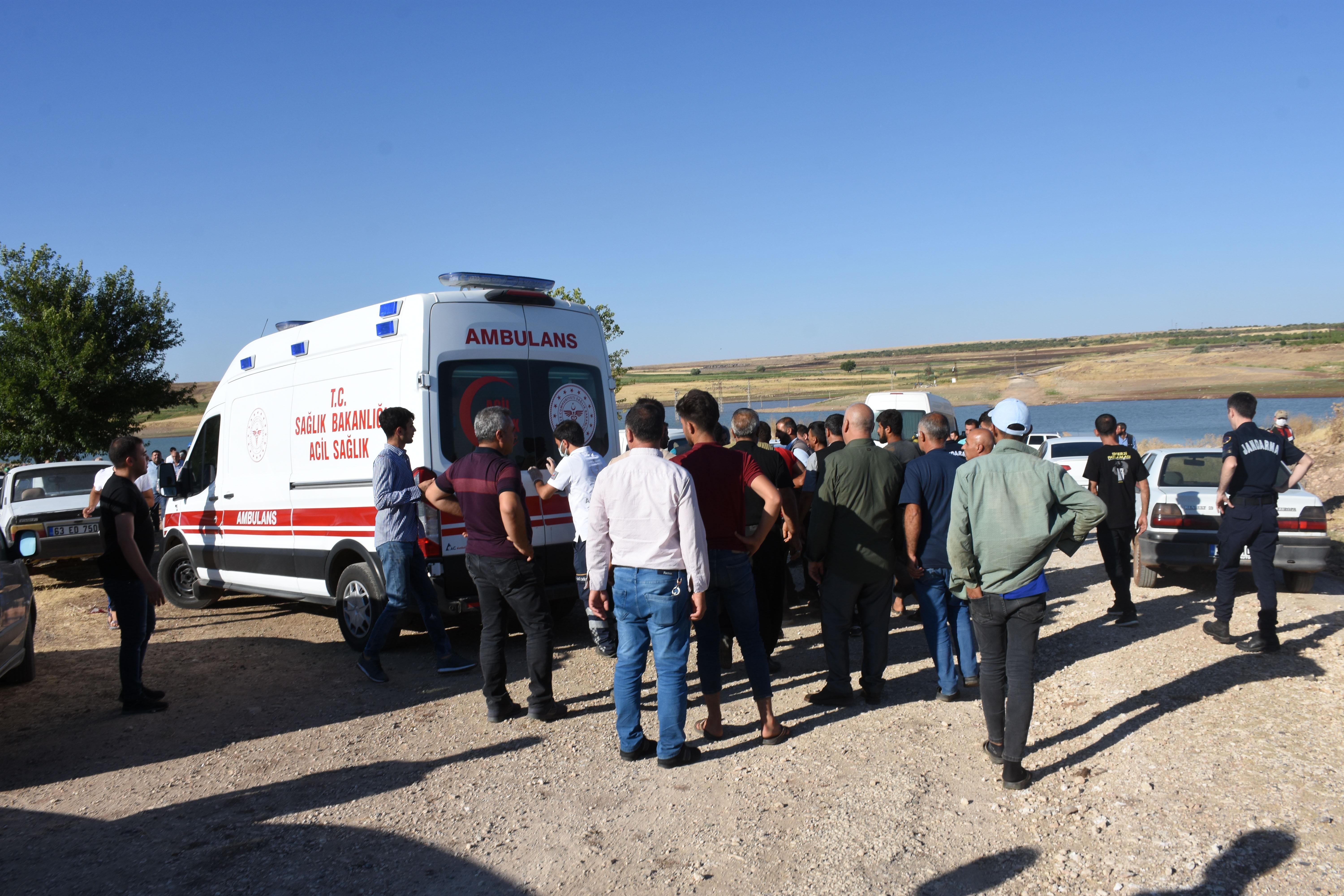 Serinlemek için baraj gölüne giren 2 kardeş boğuldu