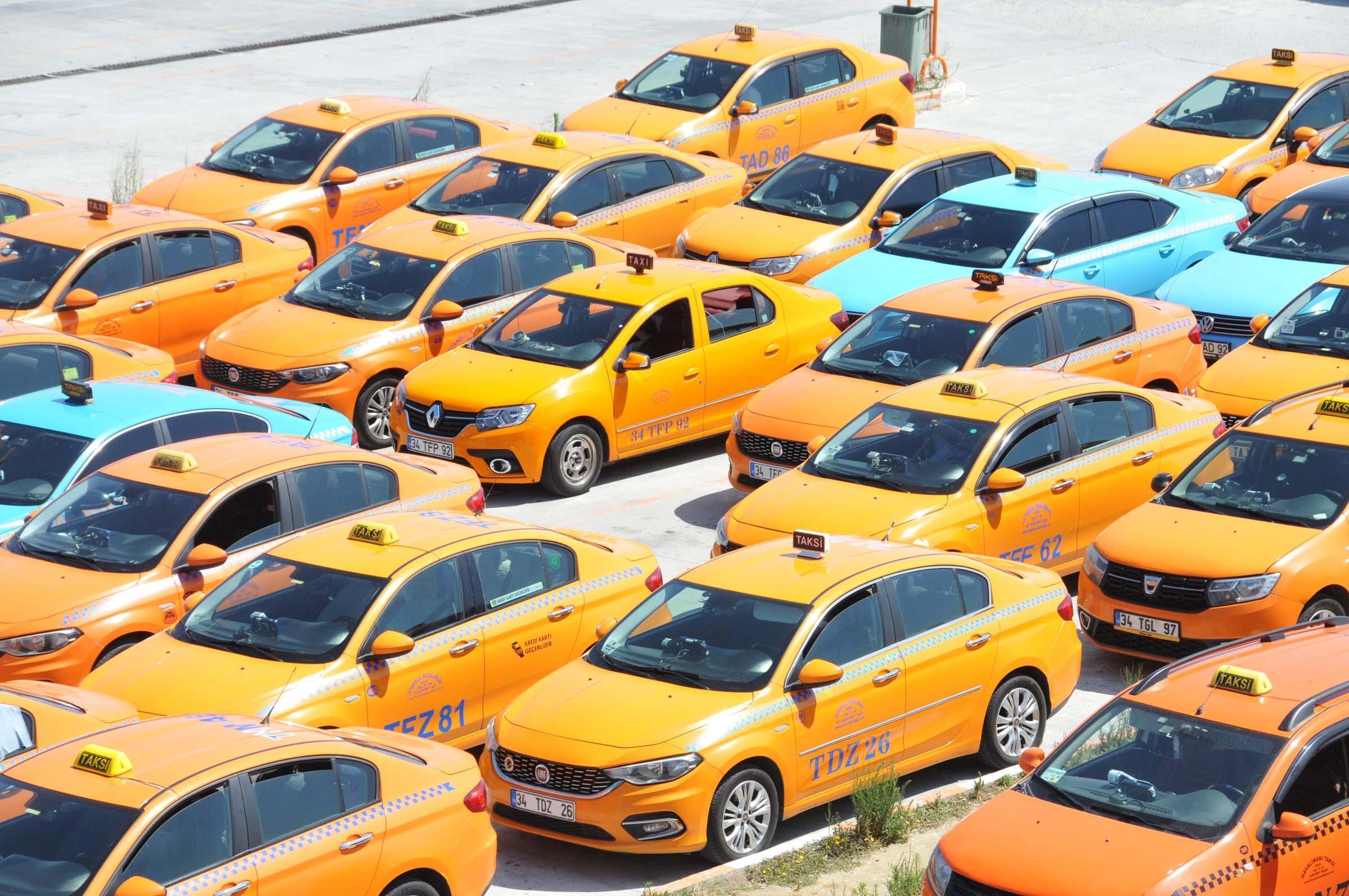 İBB ile havalimanı taksicileri anlaştı, 400 taksinin ruhsatı aktif hale getirildi