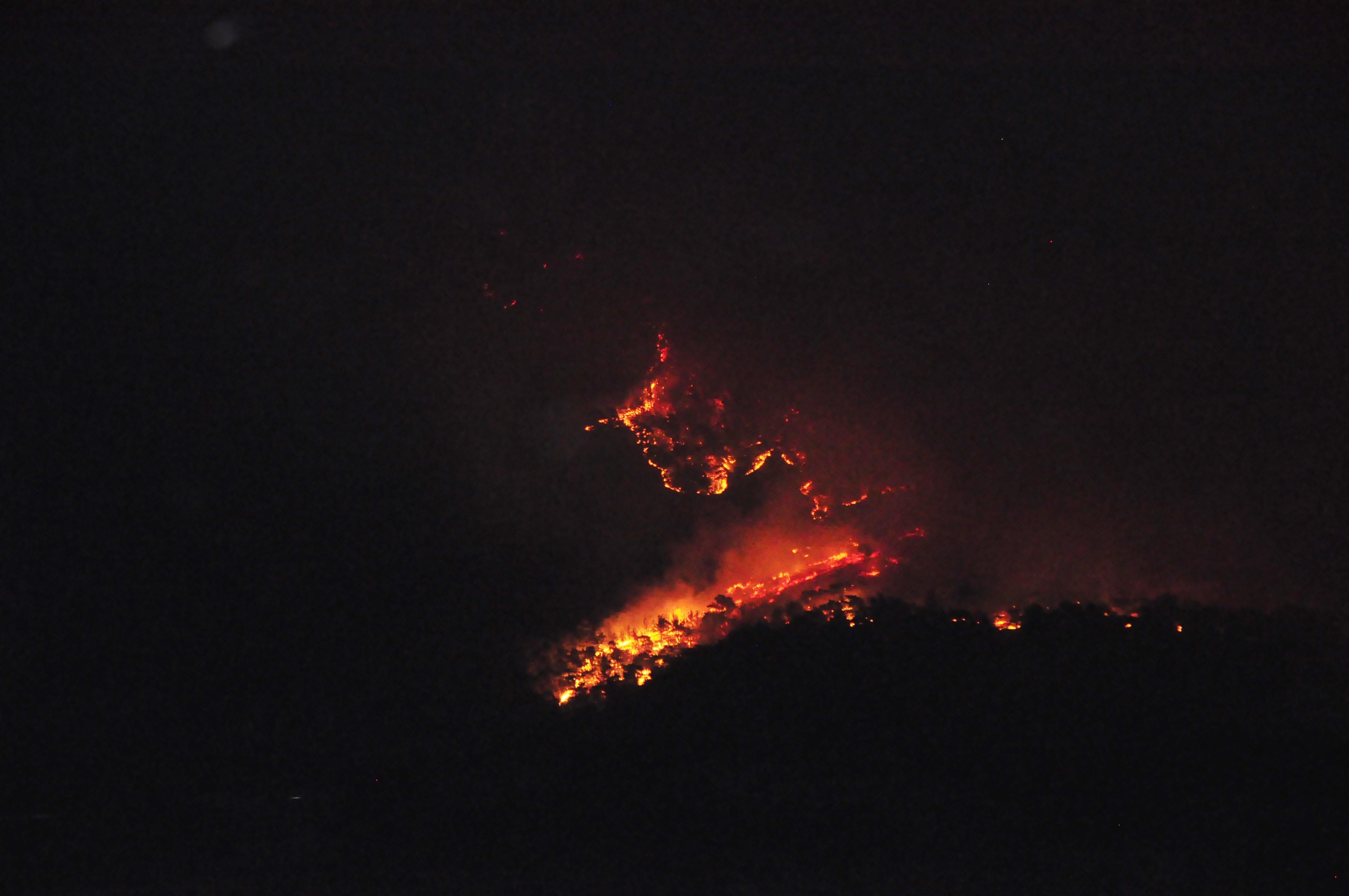 Scorching wildfire in Manavgat continues on the second day