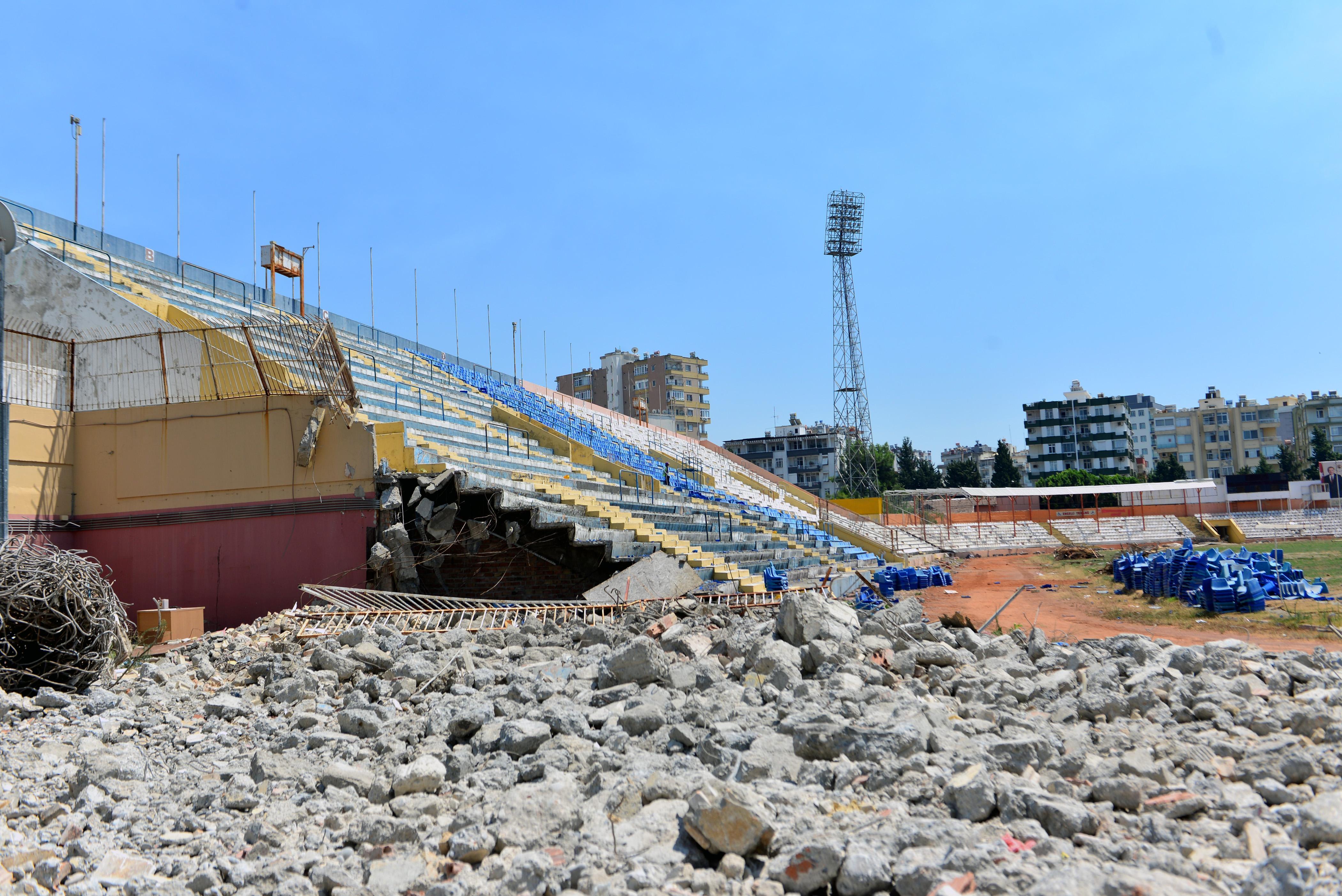 5 Ocak Fatih Terim Stadı’nda yıkım işlemi başladı