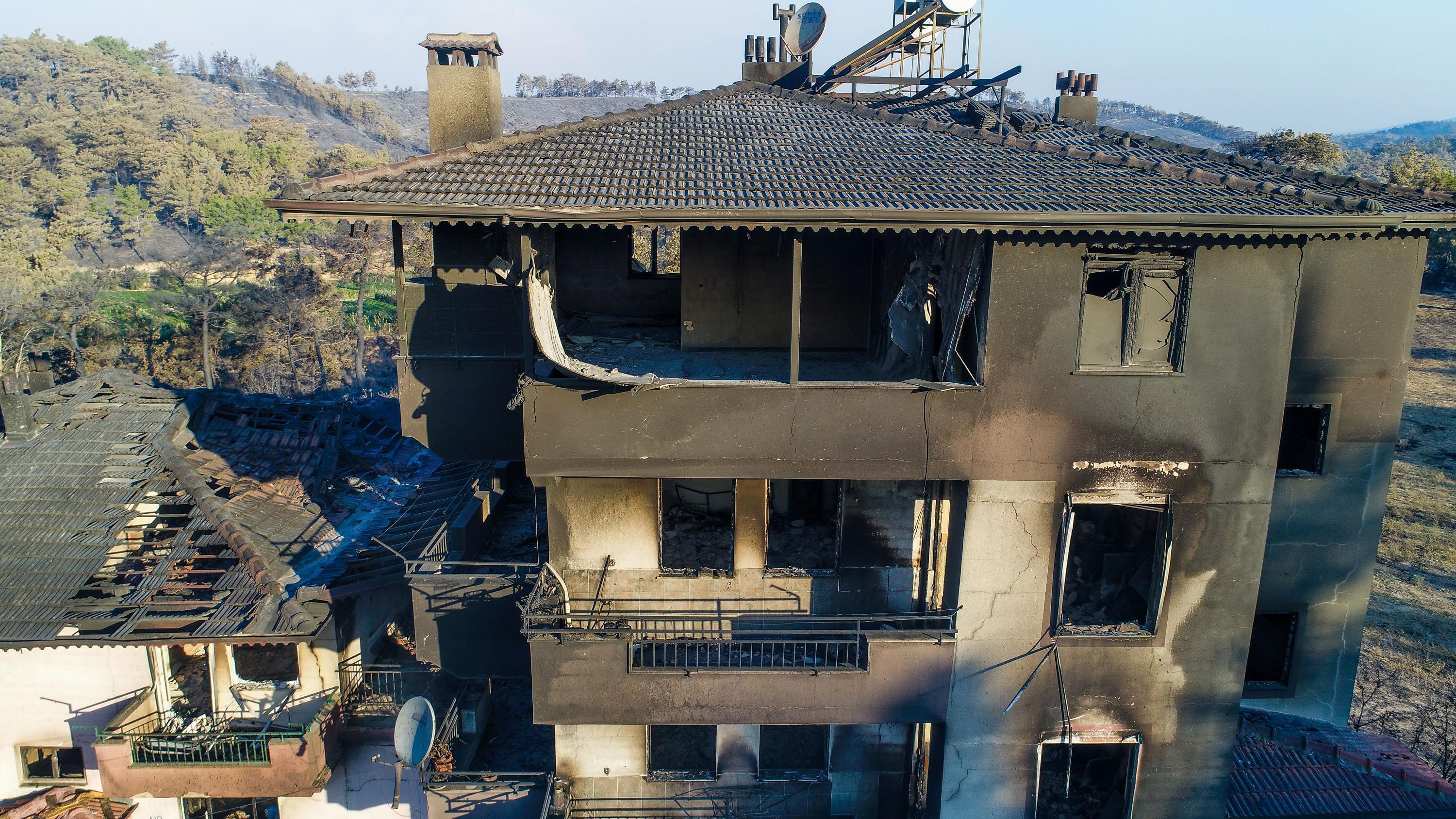 Manavgattaki büyük yangın 3üncü gününde