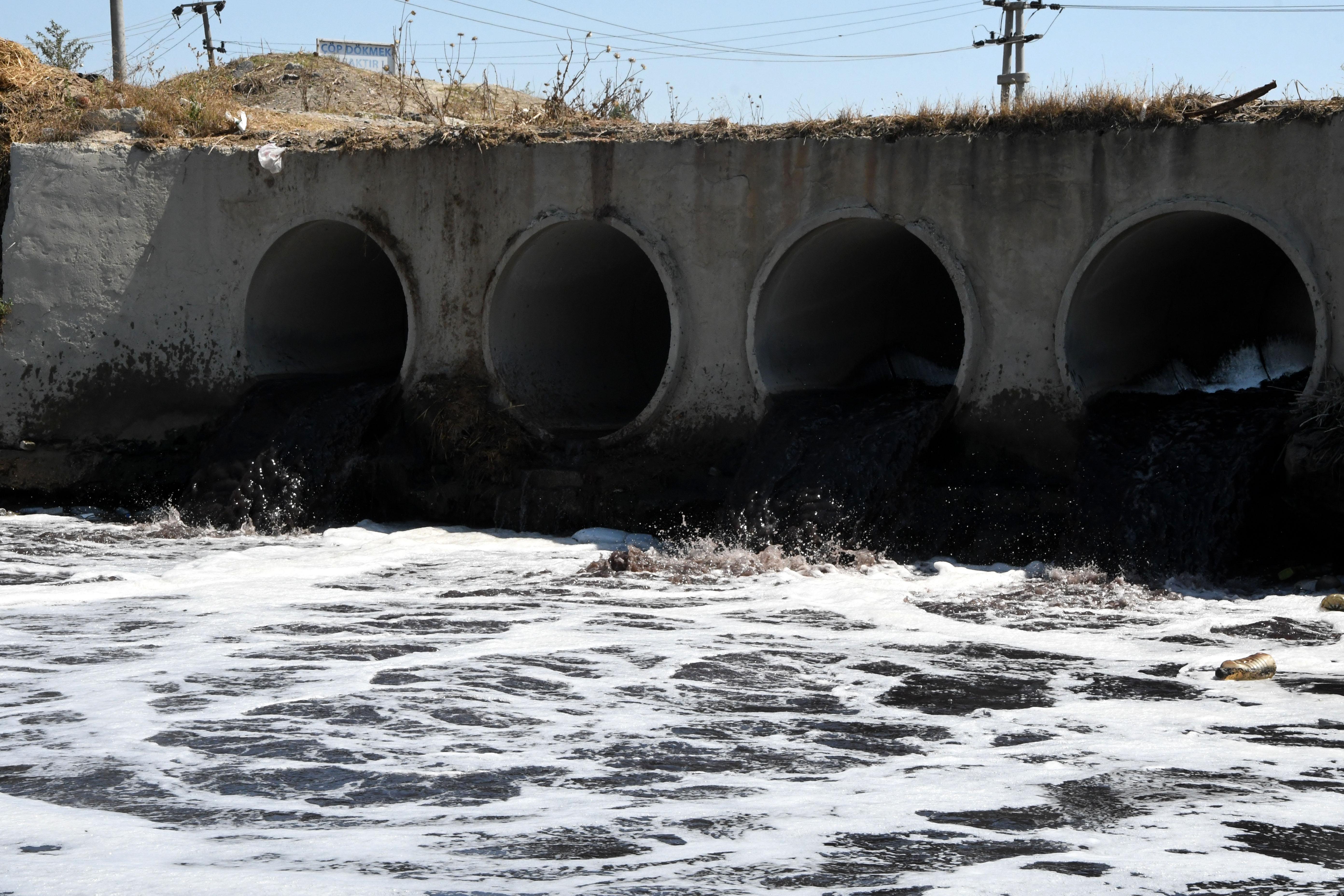Çorlu Deresini kirleten 71 işletmeye para cezası