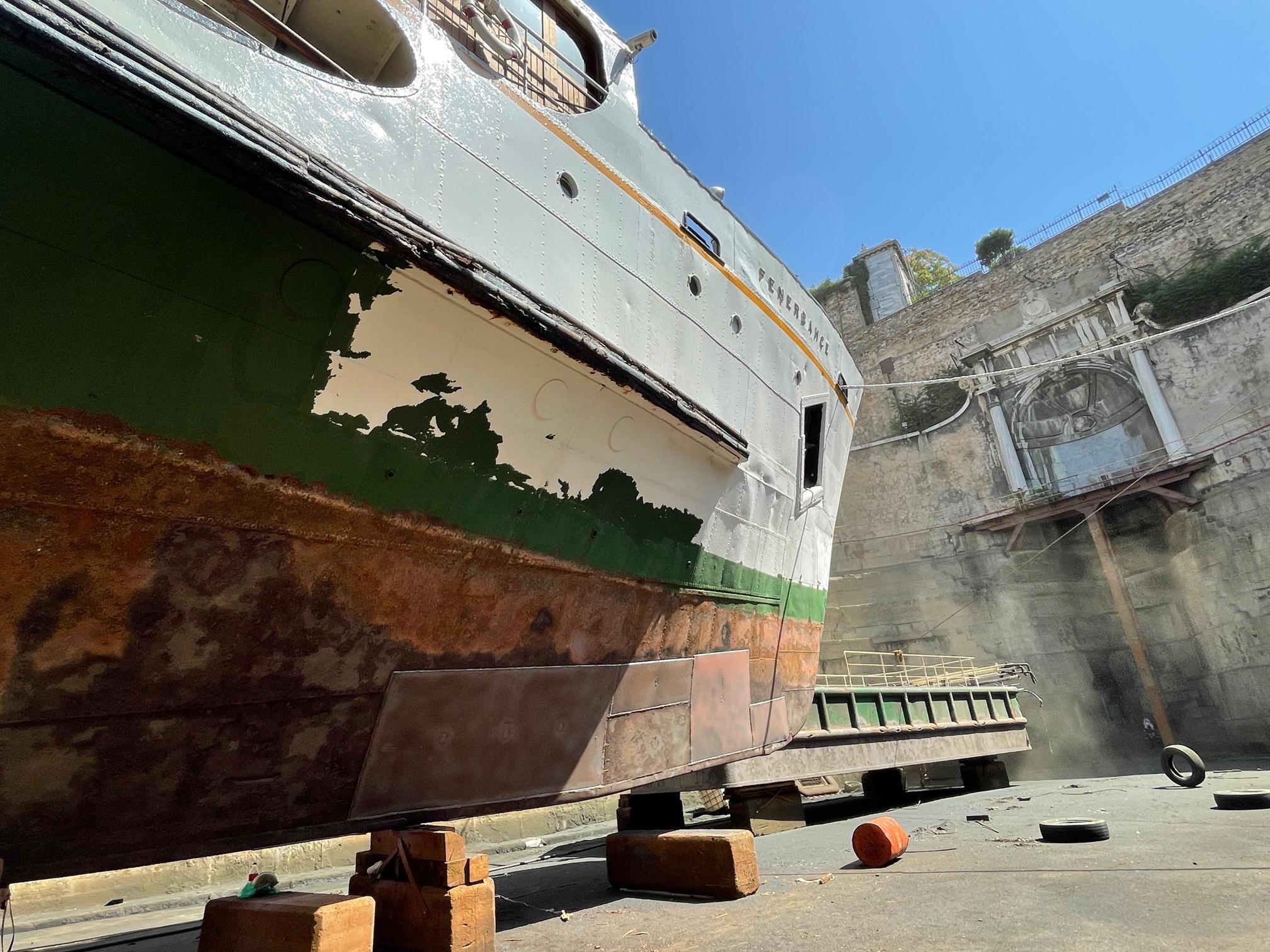 Şehir Hatları filosunun ilk gemilerinden olan Fenerbahçe vapuru restore ediliyor