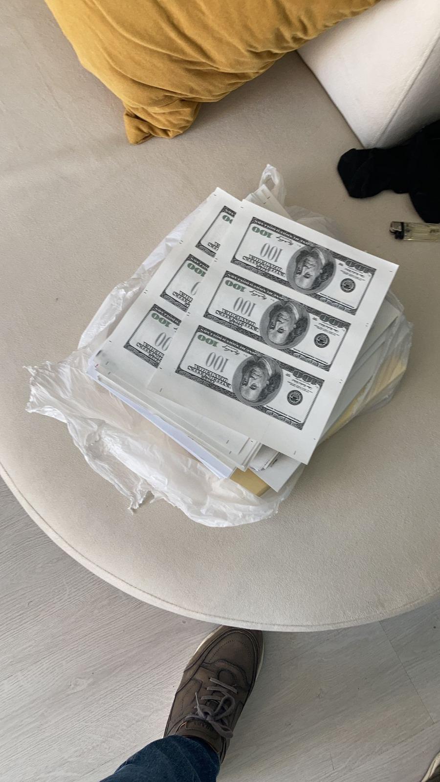 Esenyurtta operasyonda 5 milyon 650 bin sahte dolar ele geçirildi