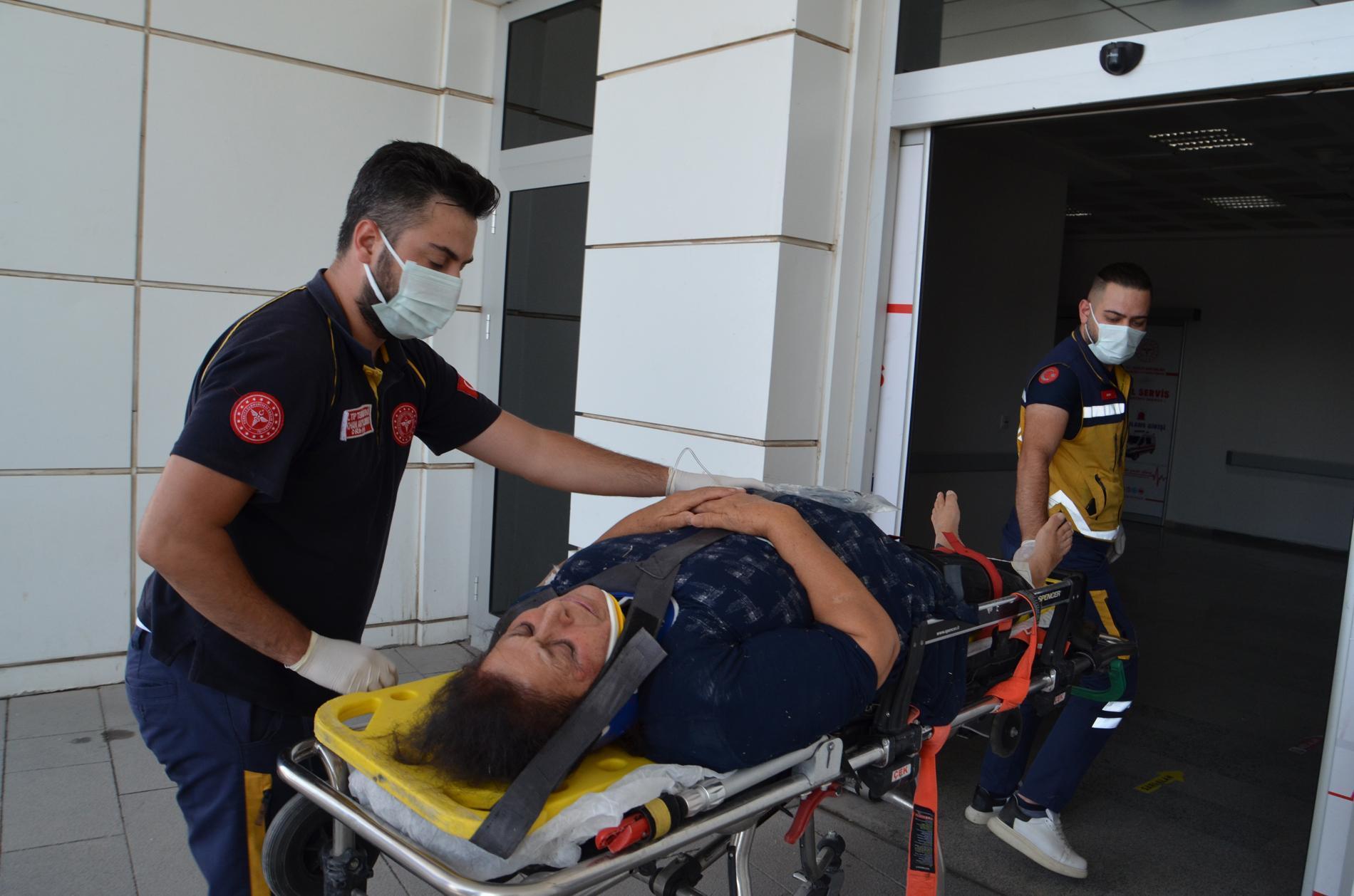 Düğün yolunda kaza: 5 yaralı