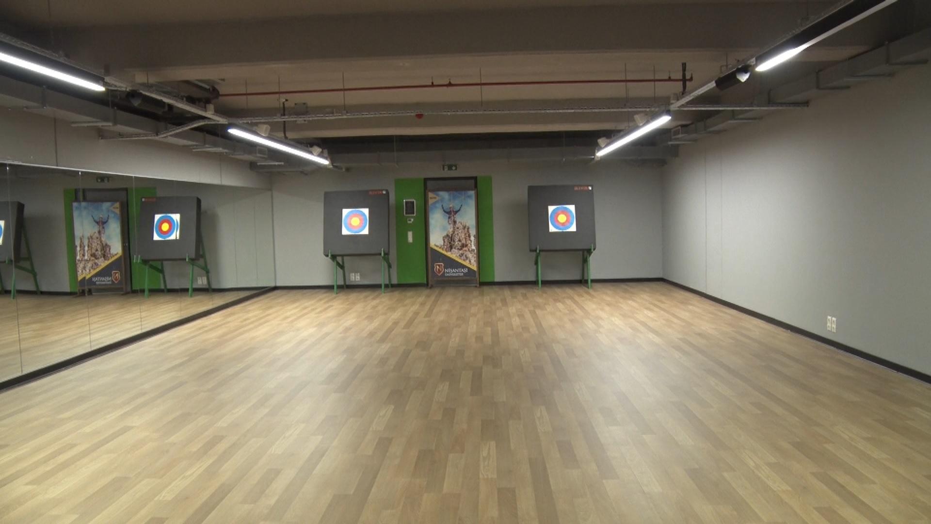 Olimpiyat şampiyonu Mete Gazoz adına spor salonu açıldı