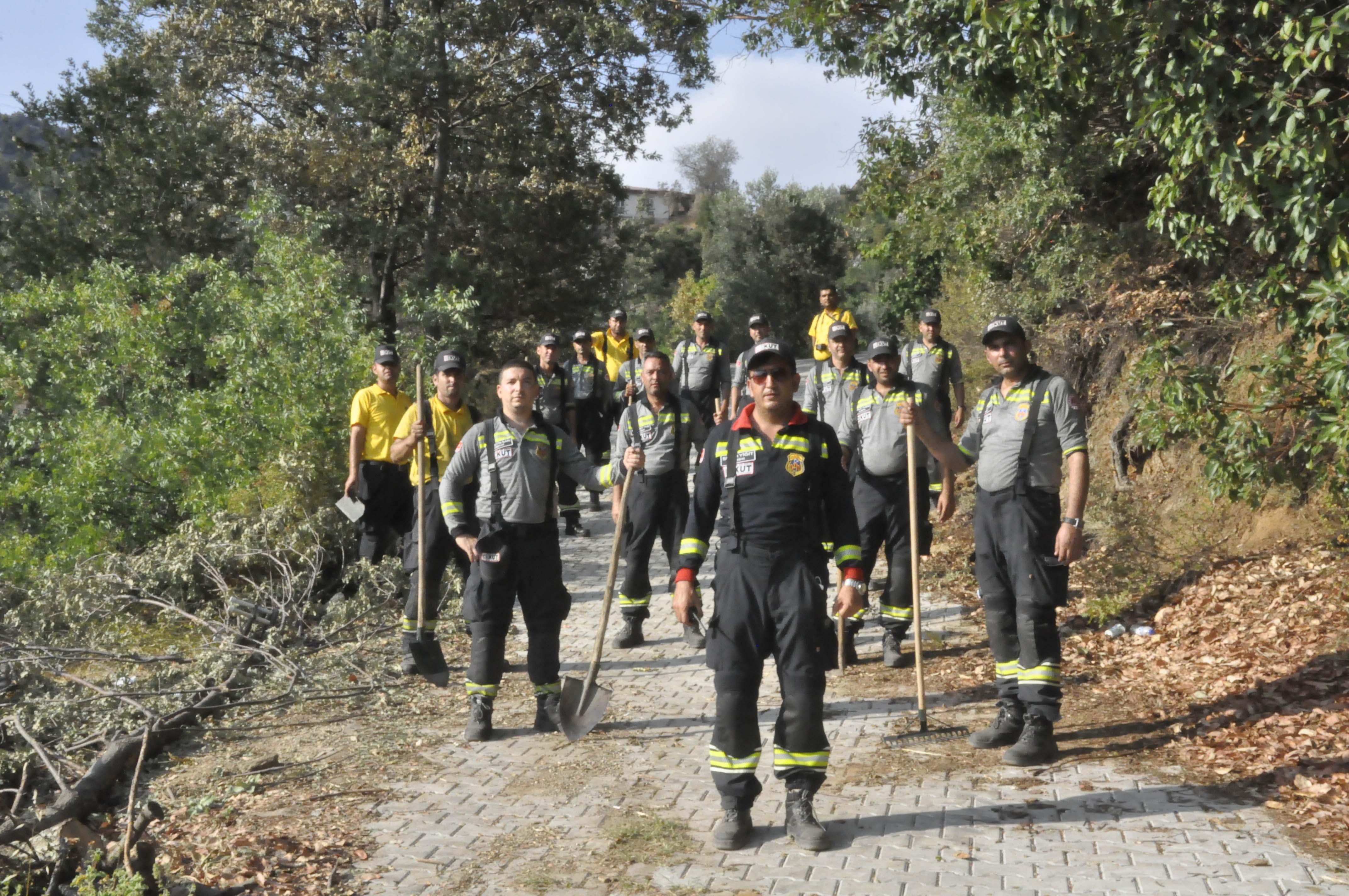 Antalyadaki yangınlarda soğutma çalışmaları sürüyor