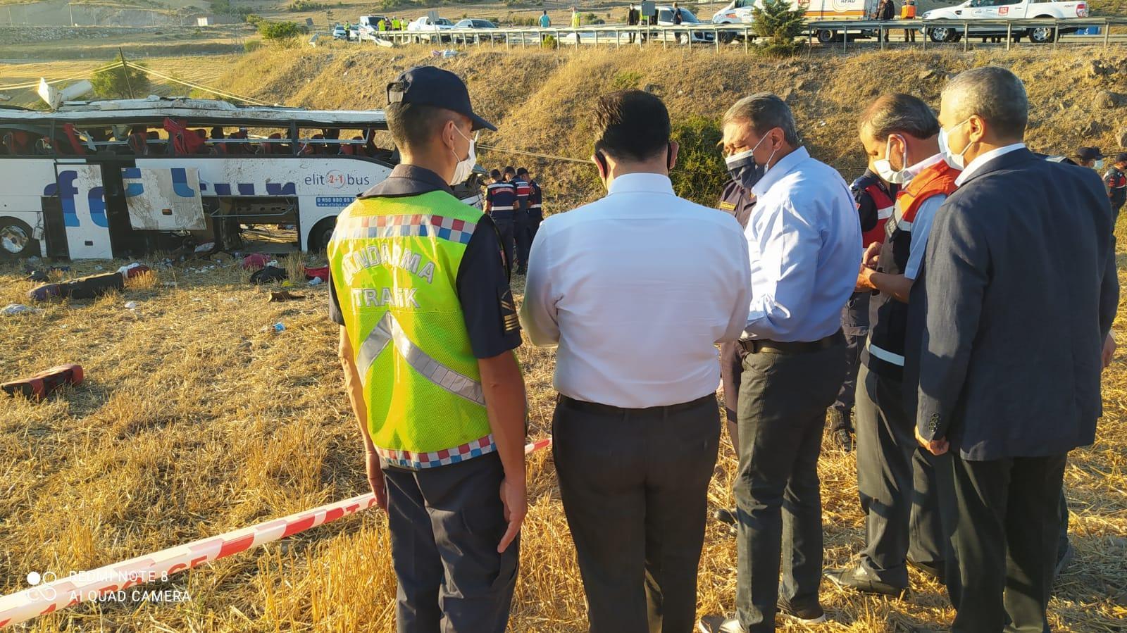 Balıkesirde yolcu otobüsü takla attı: Ölü sayısı 15e yükseldi