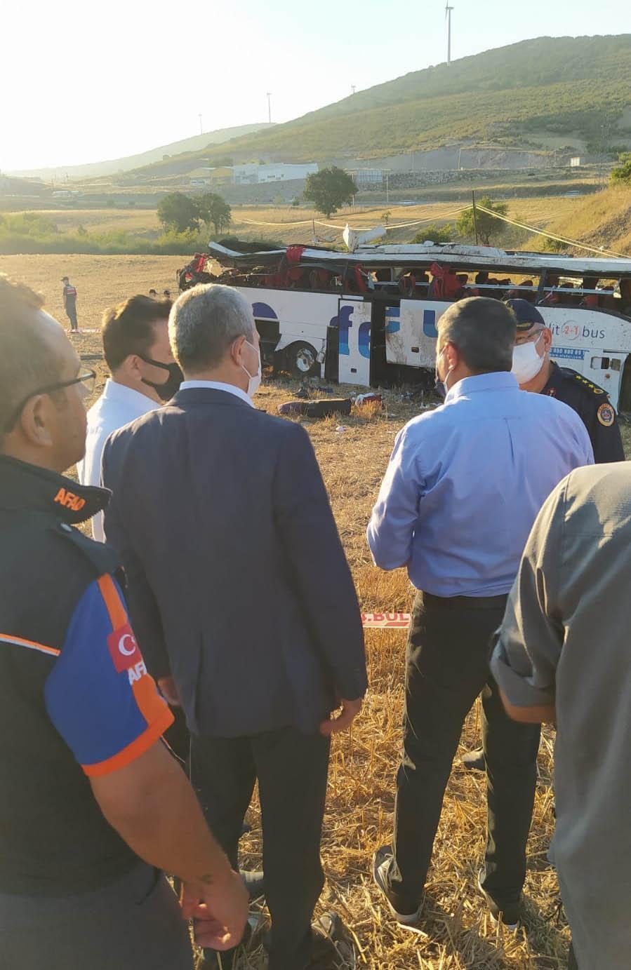 Balıkesirde yolcu otobüsü takla attı: Ölü sayısı 15e yükseldi