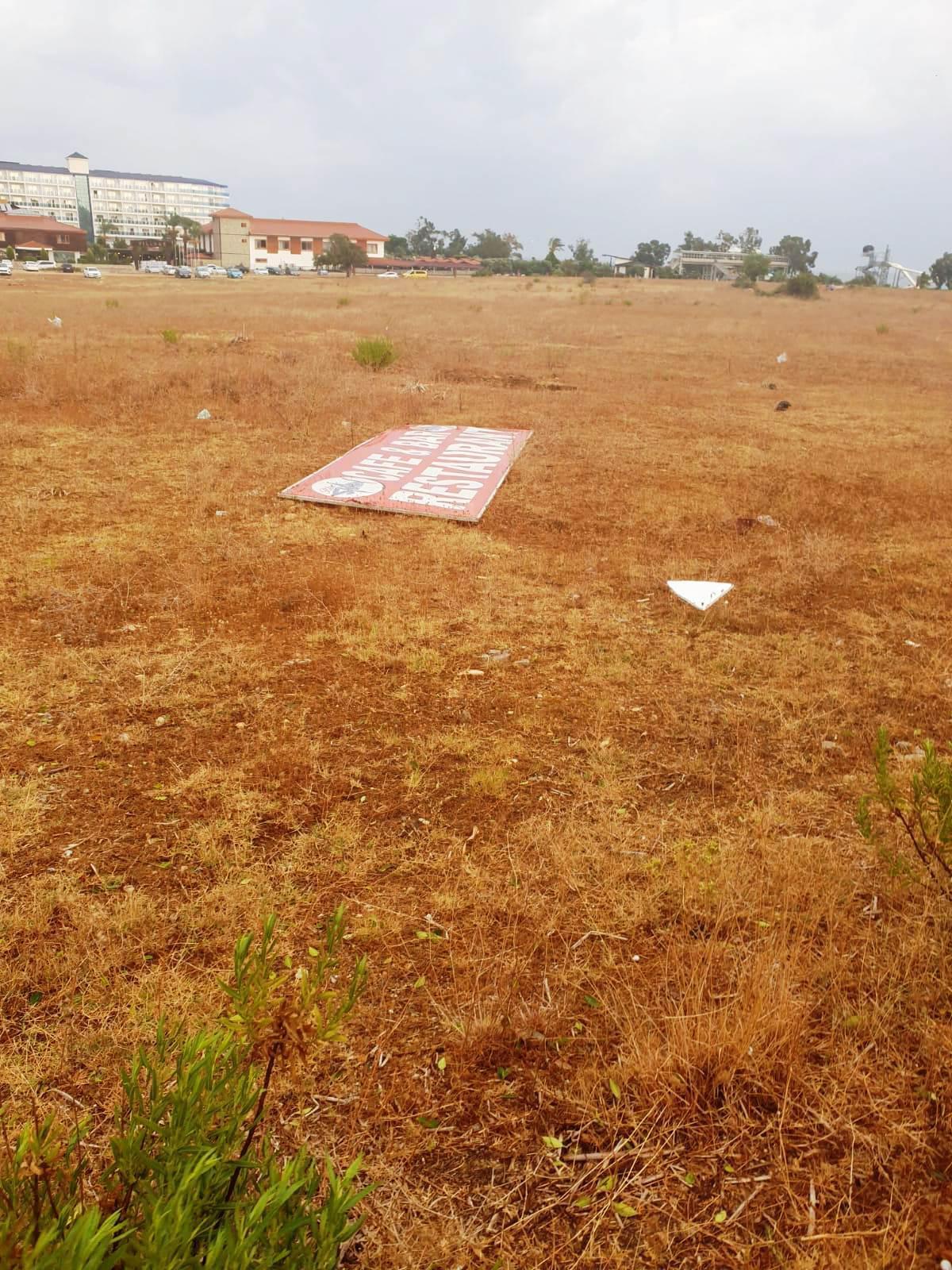 Fırtınada başına tabela düşen Ayşegül, yaşamını yitirdi