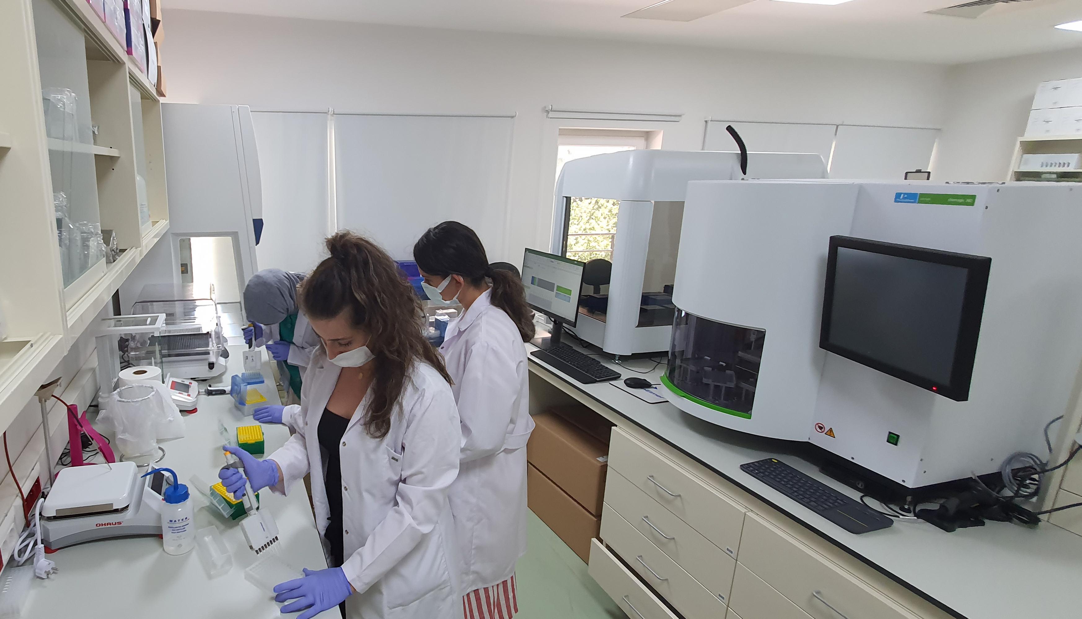 Türkiyenin en büyük genom çalışmalarından biri: Kovid-19da merak edilen o soruların yanıtını verecek