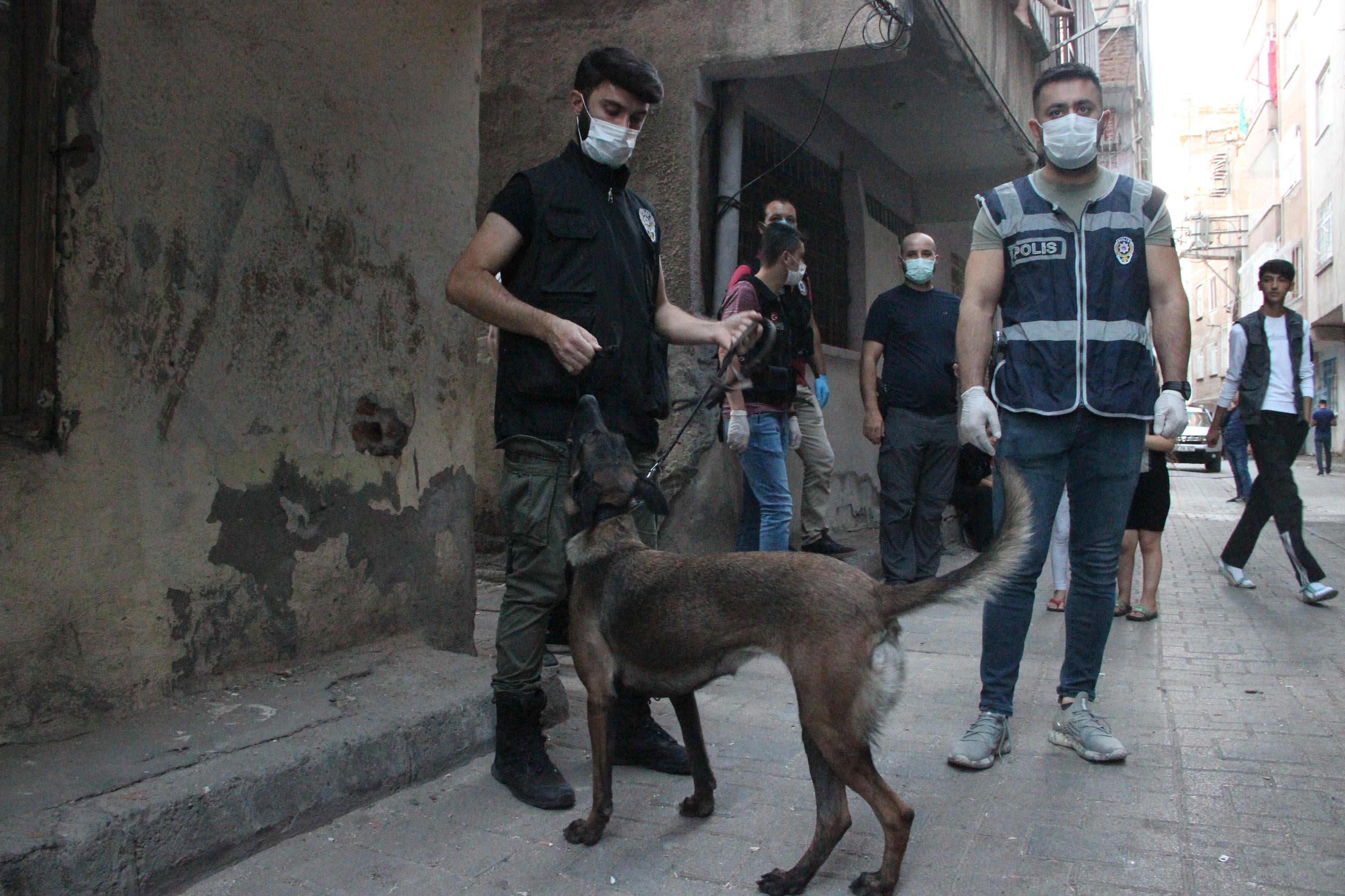 Narko Alan Diyarbakır projesiyle uyuşturucu tacirlerine karşı 1200 polis ile uygulama başlatıldı