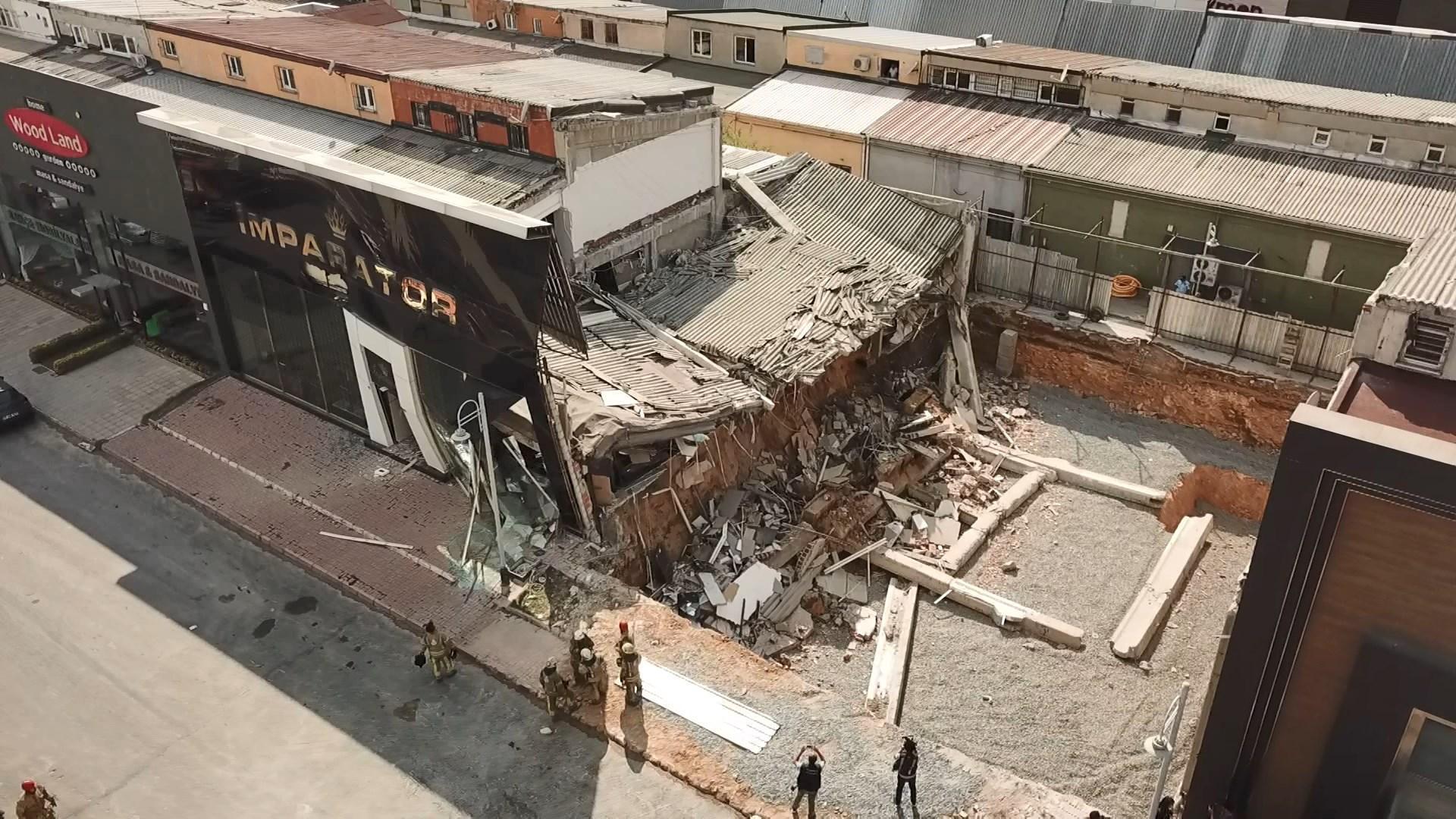 İkitellide işyerinde çökme