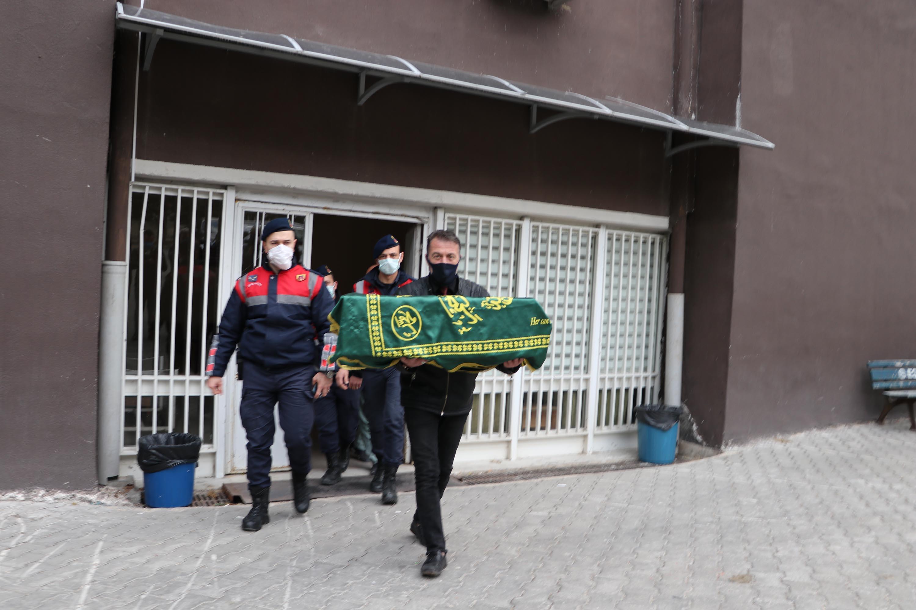 Atık ayrıştırma tesisinde bulunan bebek, başına vurularak öldürülmüş