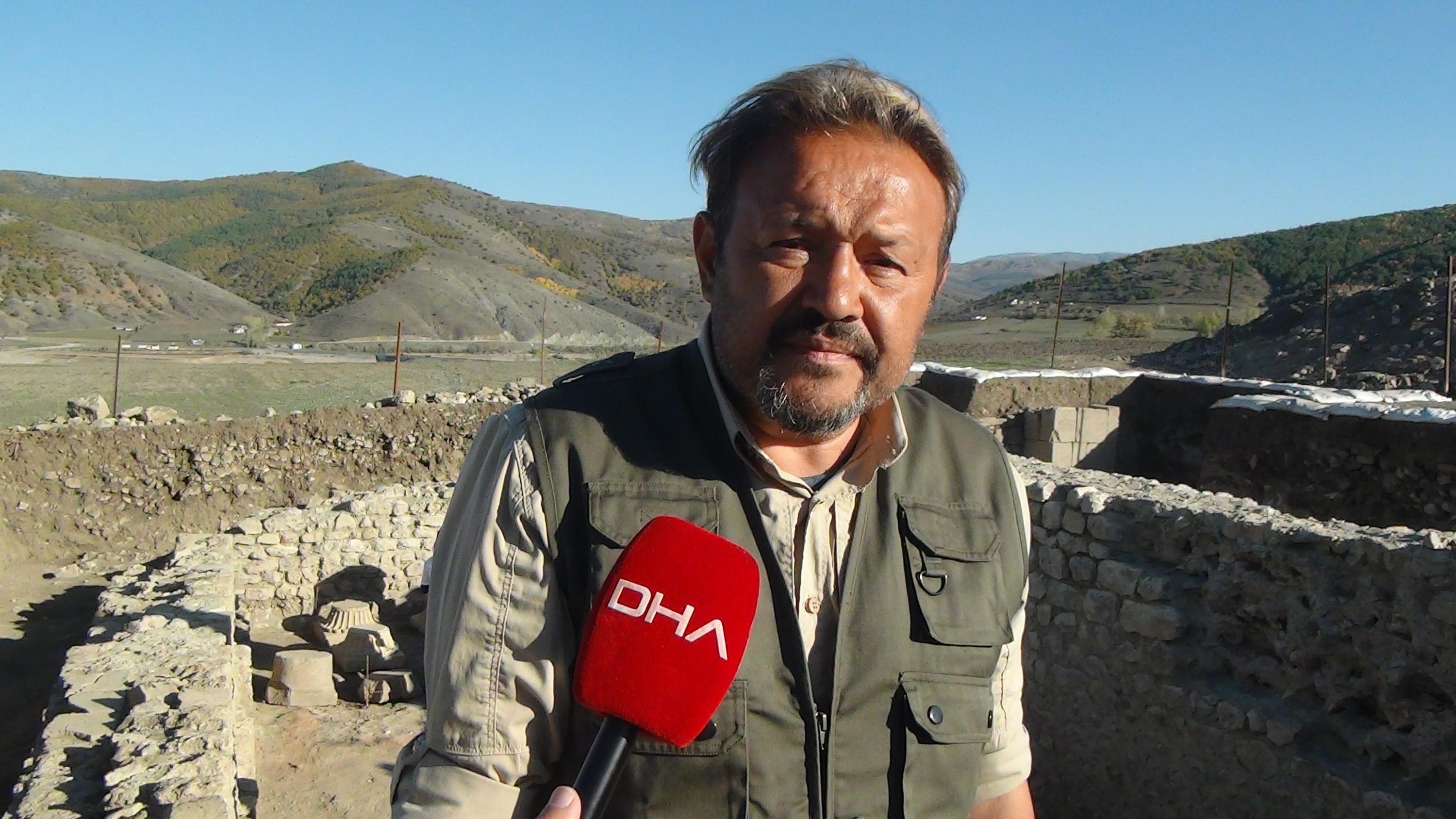 Satalada Urartu savaşçısının bronz kemeri bulundu