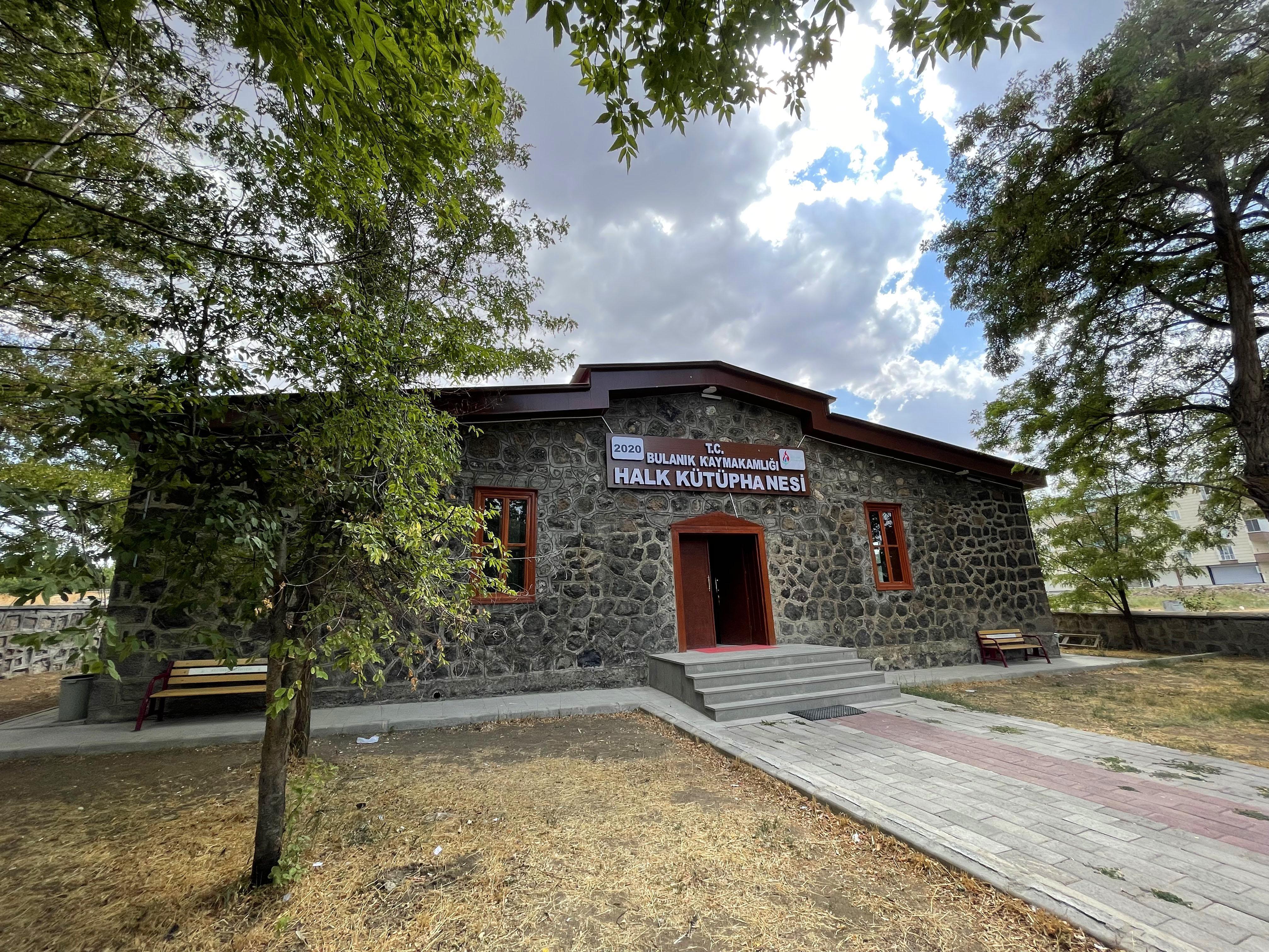 49 yıl cezaevi olarak kullanılan taş bina kütüphaneye dönüştürüldü