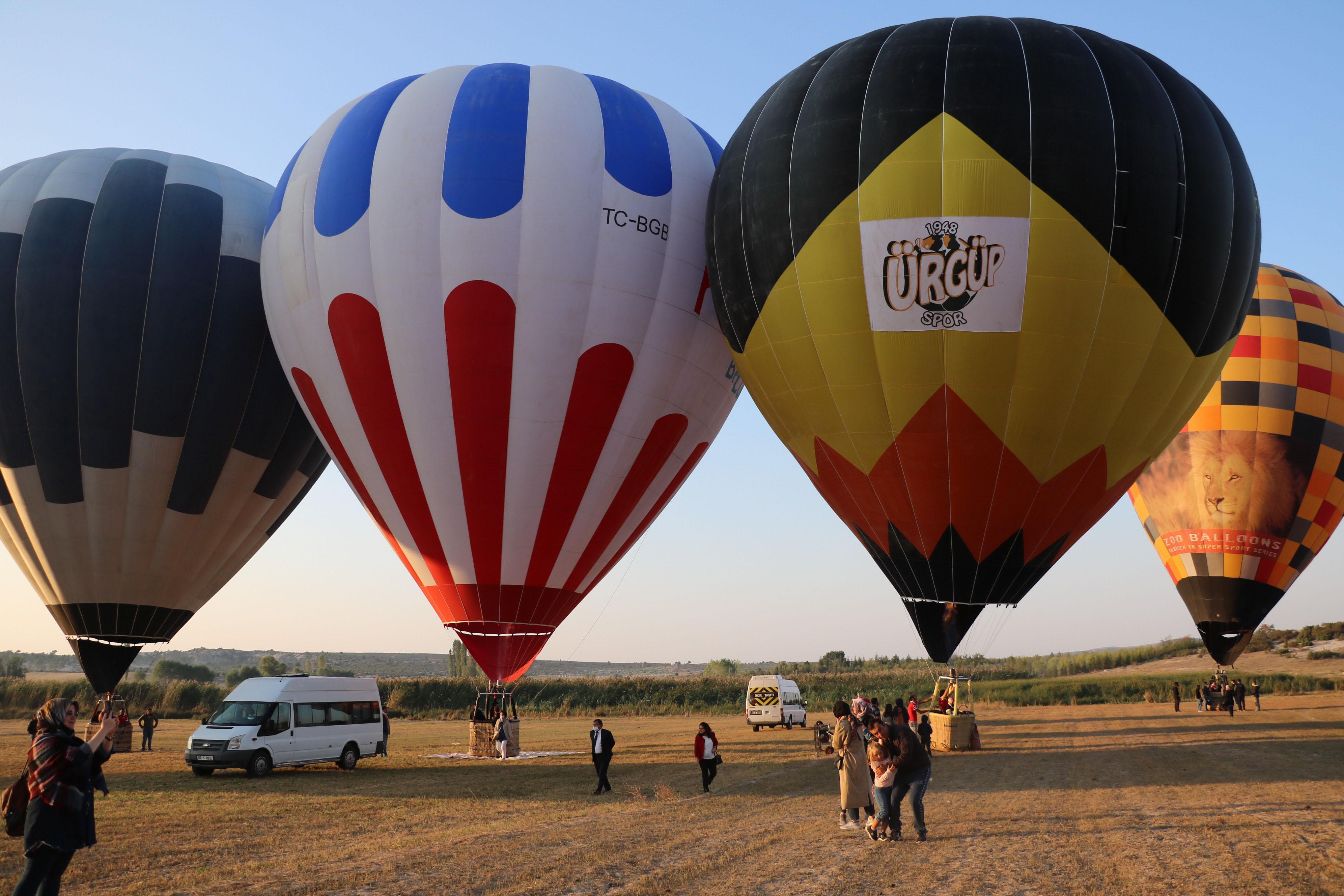 Afyonkarahisarda Zafer Haftası kutlamaları balon uçuşuyla başladı