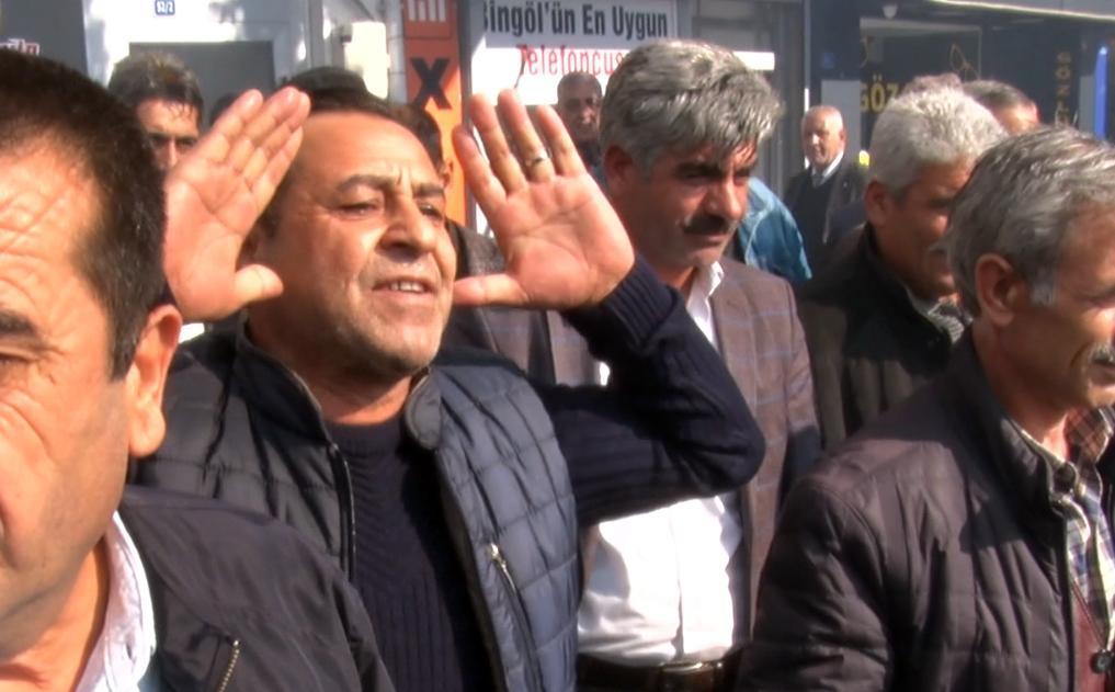 Bingölde Akşenere tepki gösteren kişiye Türkkandan küfür