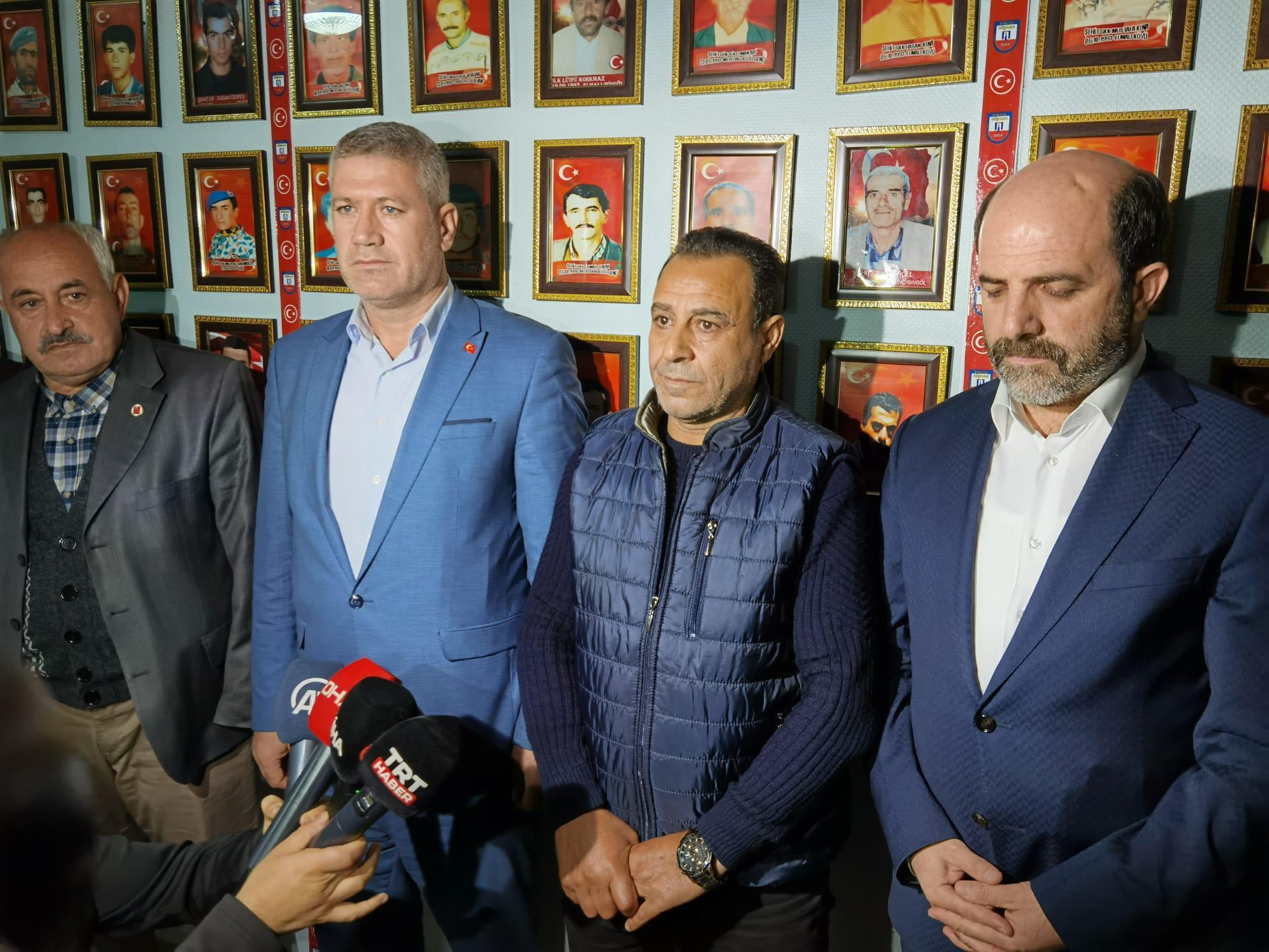 Bingölde Akşenere tepki gösteren kişiye Türkkandan küfür