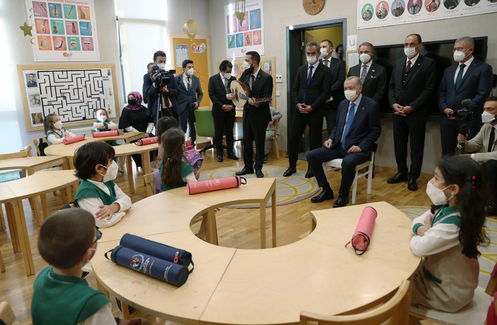 Cumhurbaşkanı Erdoğan Palet Türk Müziği İlkokulunun açılışını yaptı