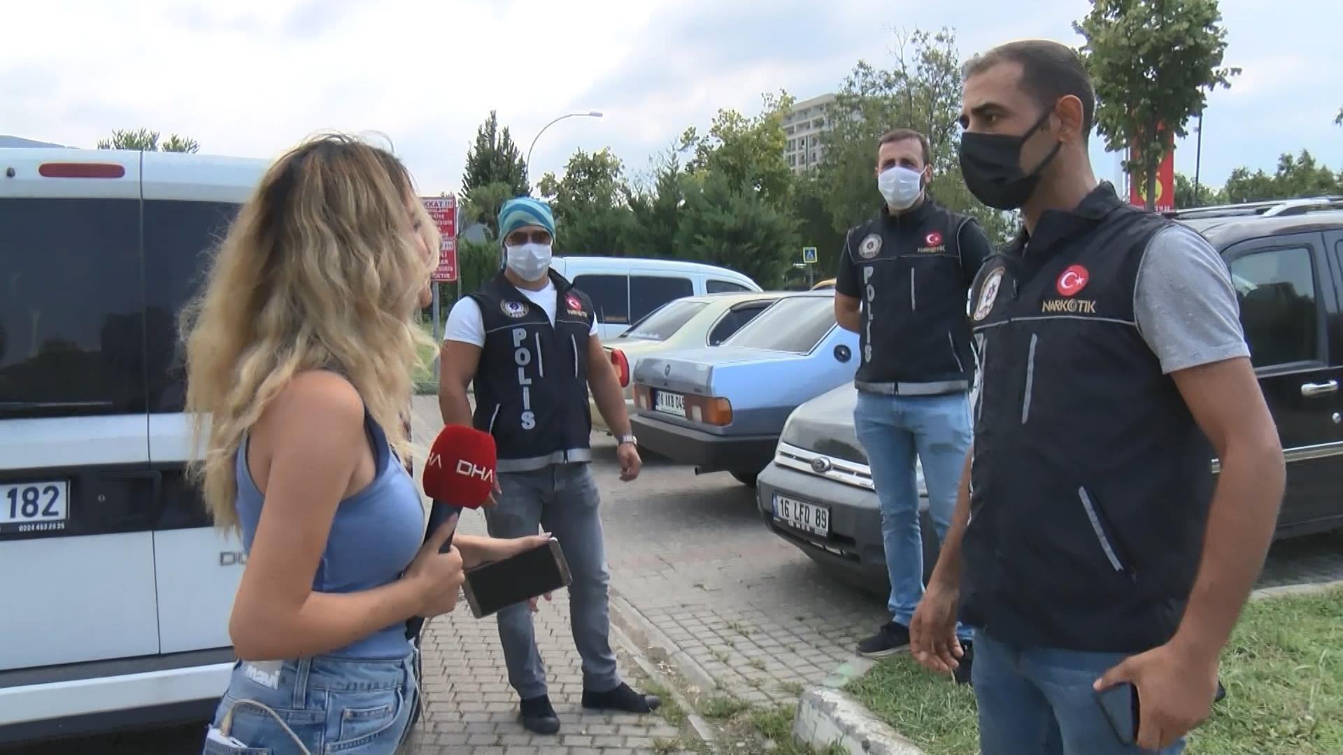 DHA muhabirleri UYUMA ihbarı yaptı, polis 7 dakikada geldi