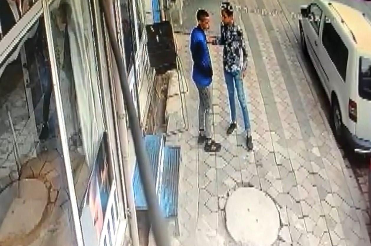 Sultangazide arkadaşıyla kuaförden çıkan çıraktan haber alınamıyor