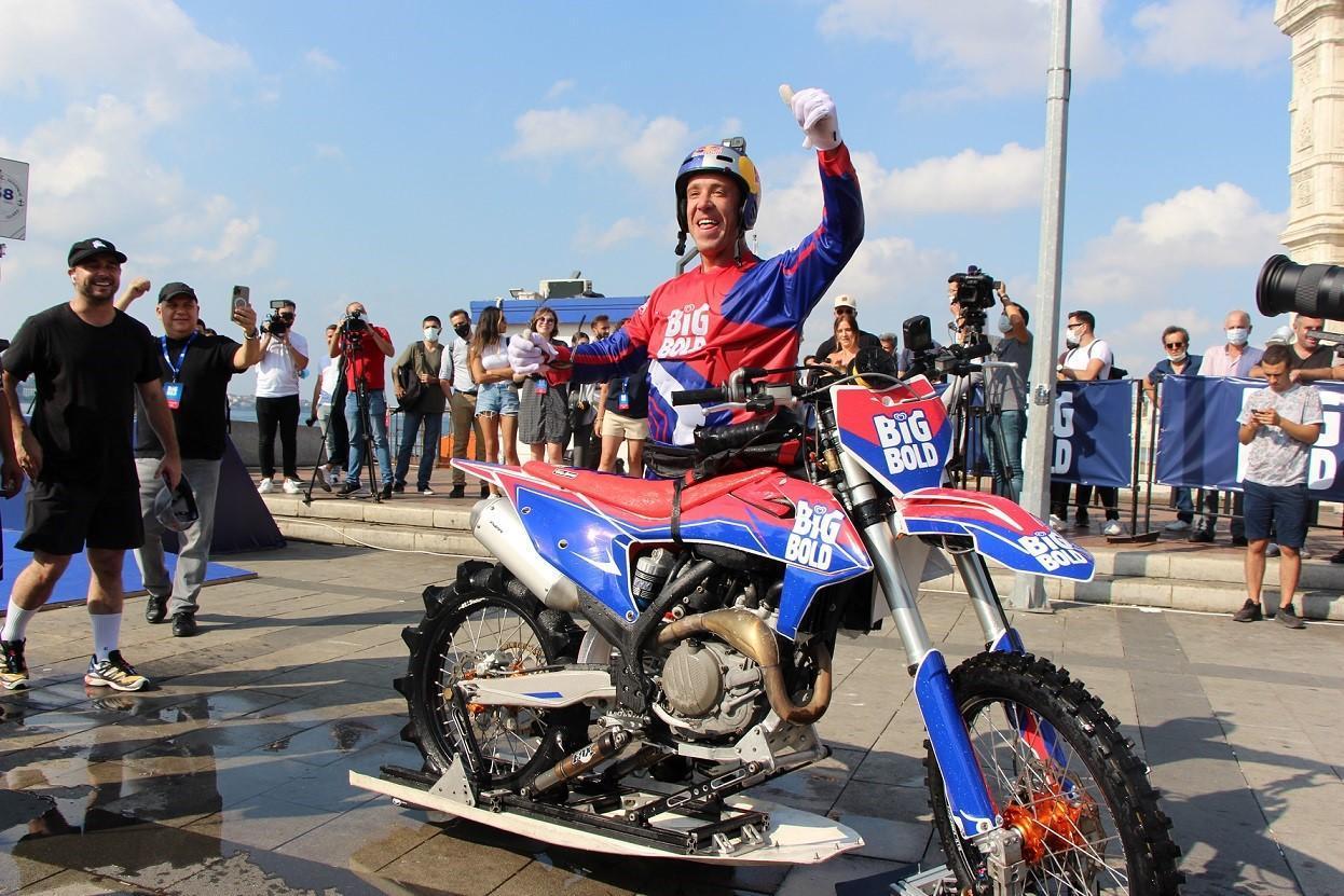 Motocross legend crossed the Bosphorus on the water