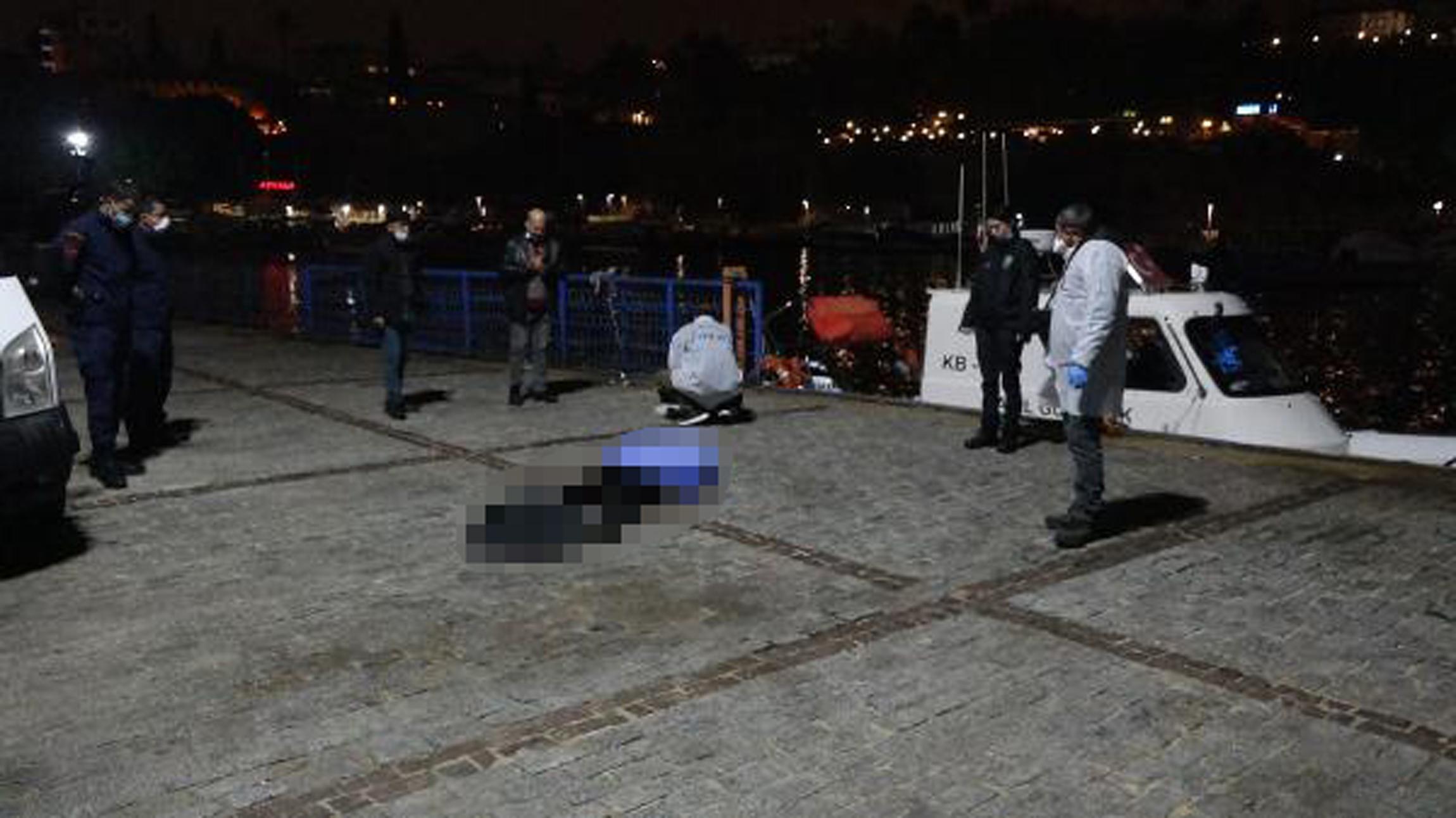Antalyada denizde ölü bulunan öğretmenin cenazesi memleketi Batmana götürüldü