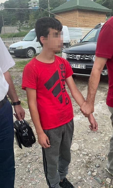 Ordu’dan çaldıkları otomobille İstanbula giden 3 çocuk aranıyor