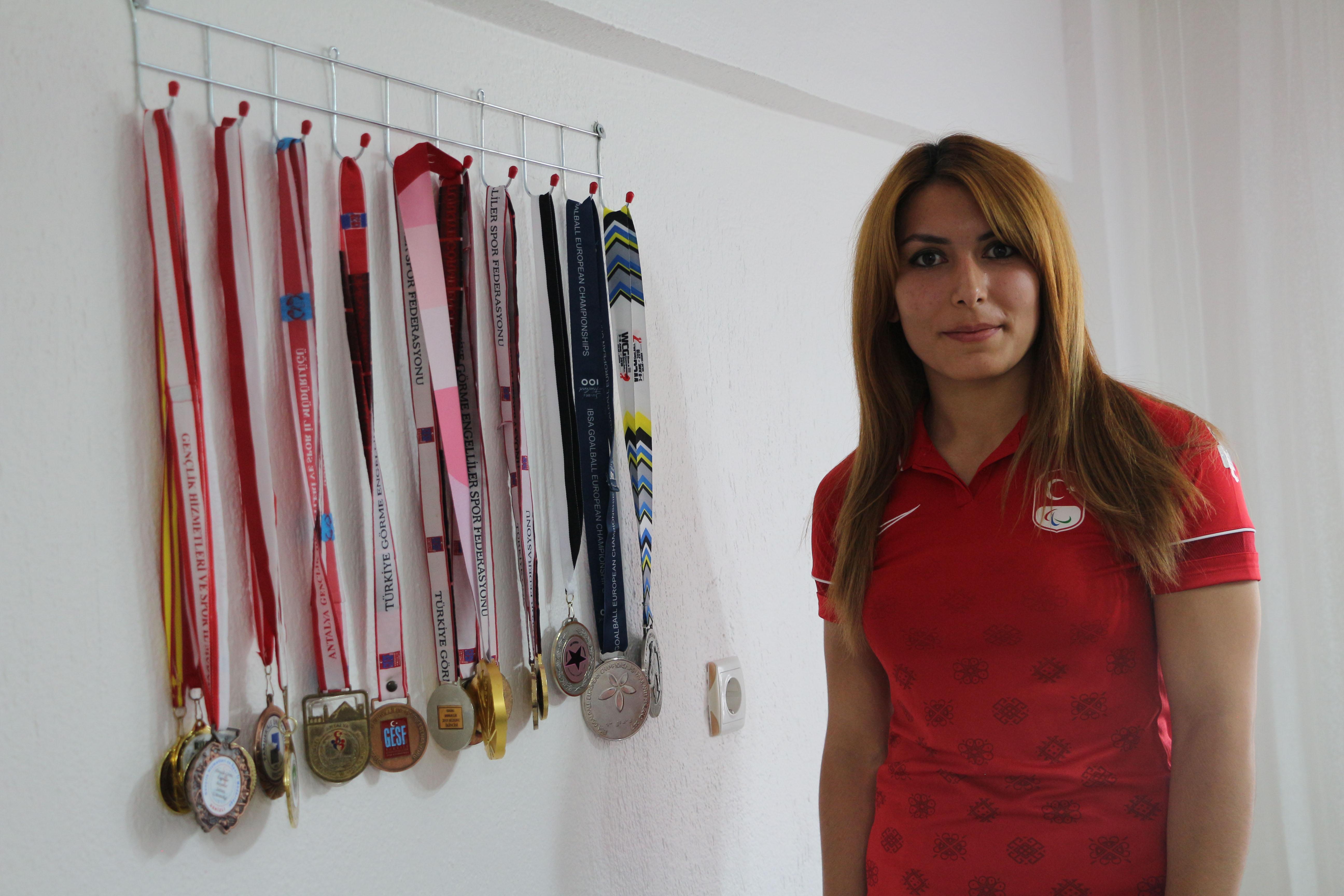 Golbol Milli Takımıyla şampiyon olan Reyhan Yılmaz: İstiklal Marşını okutmak hayalimdi