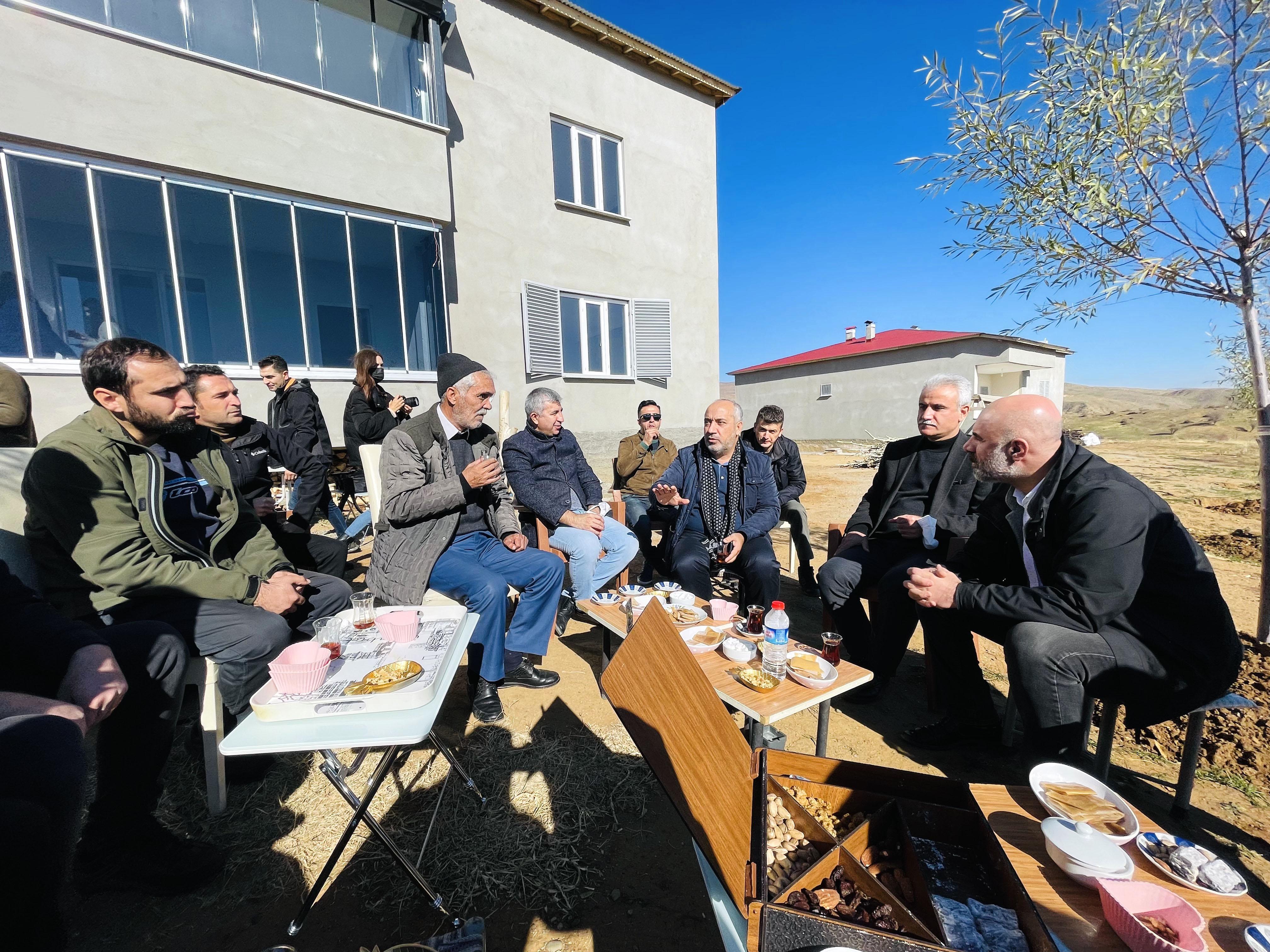 Terörle anılan Şenyaylada çay içip, mantar topladılar