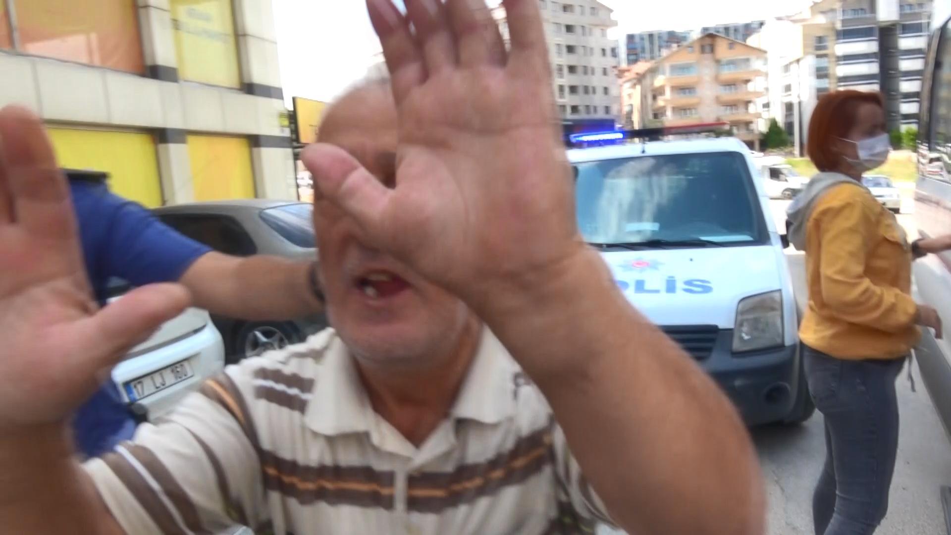 Eşinin rehin aldığı kadın: Bıçaklayacağı sırada polisler kurtardı