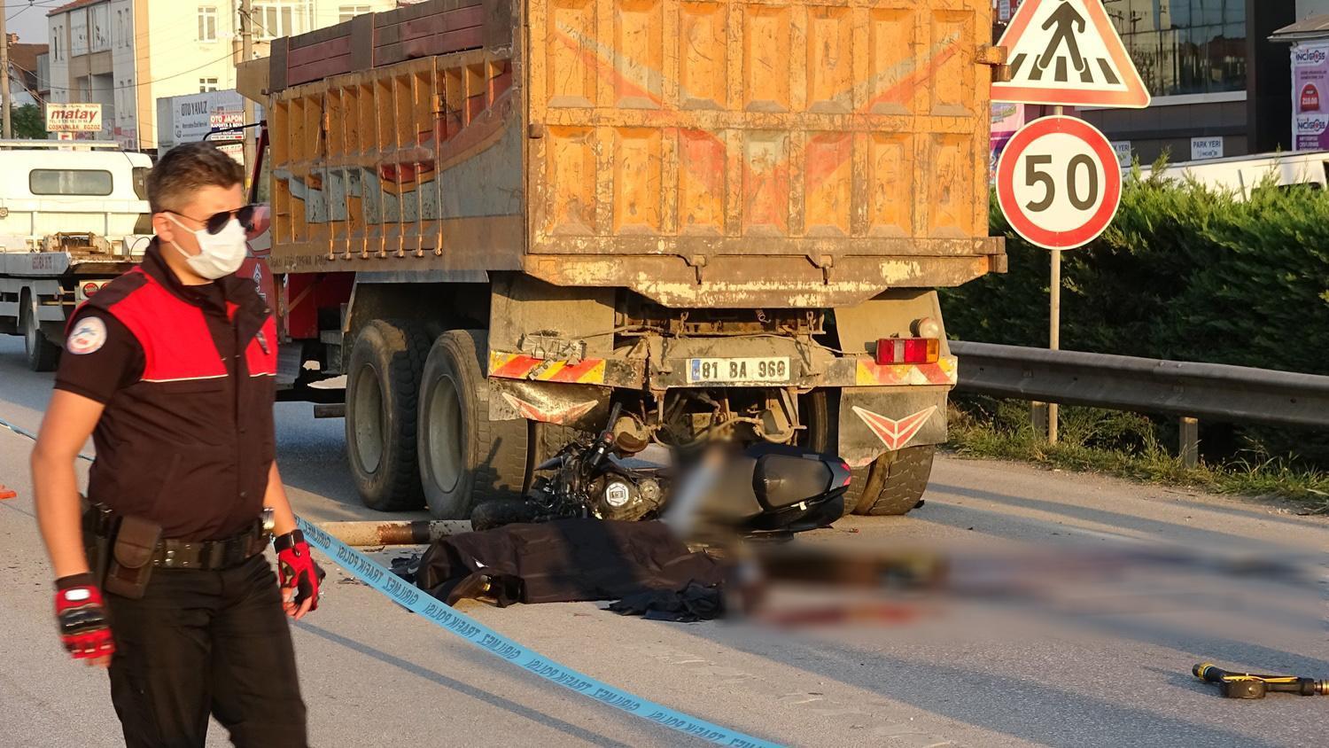 Mutlulukları 3 saat süren çift, yüzük almaya gidiyordu