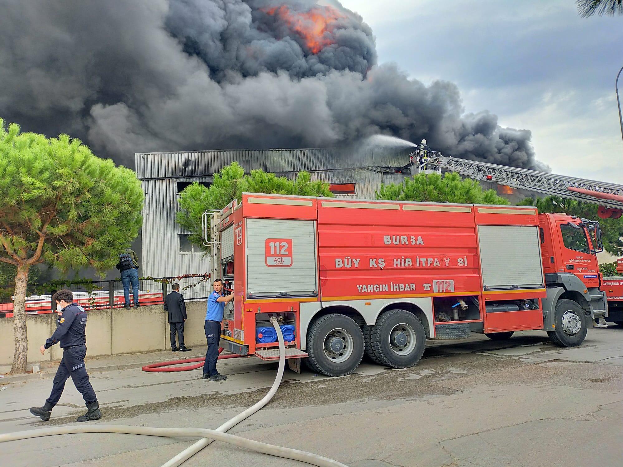 Bursada tekstil fabrikası yangını