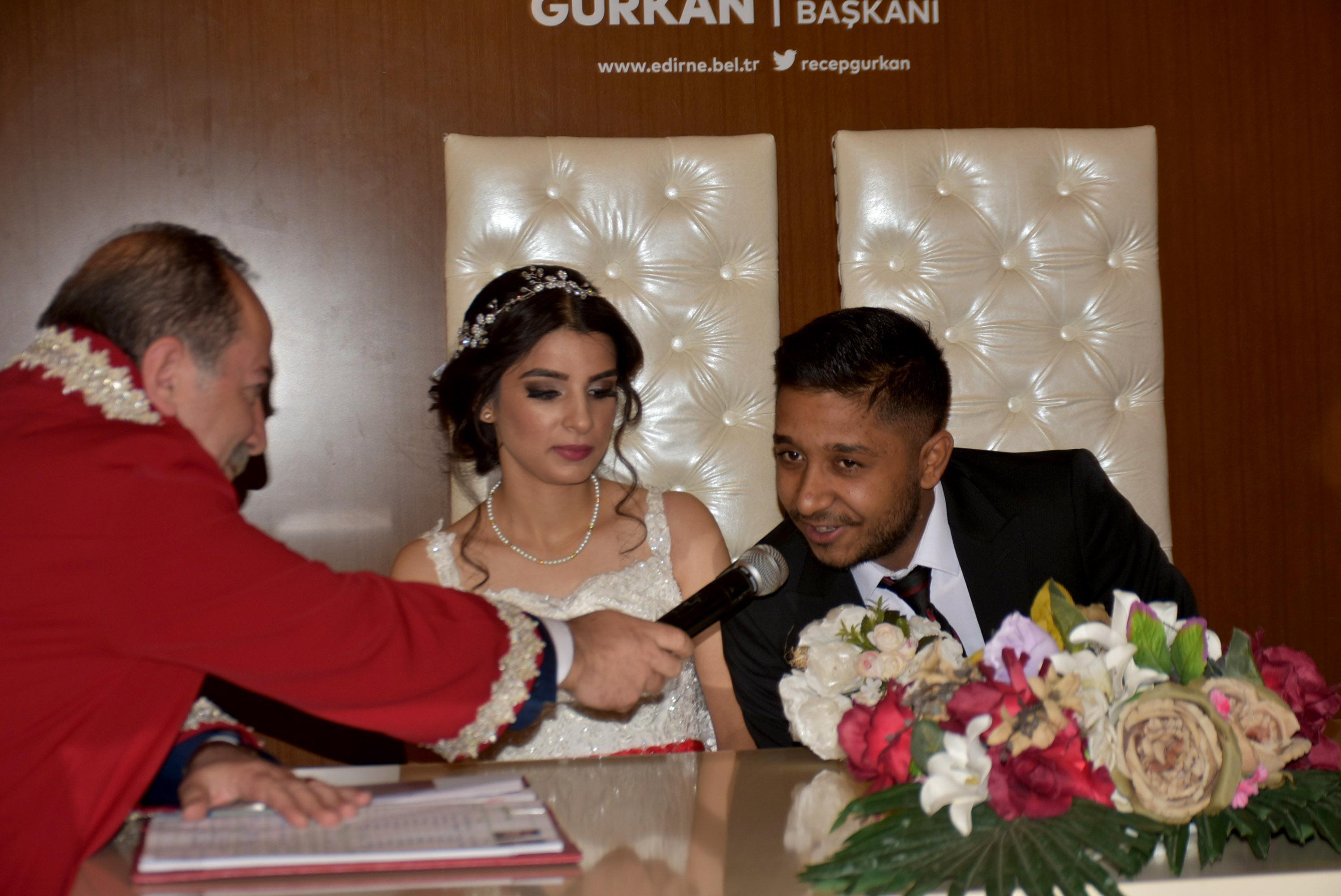 Devlet korumasında tanıştılar, 15 yıl sonra nikah masasına oturdular